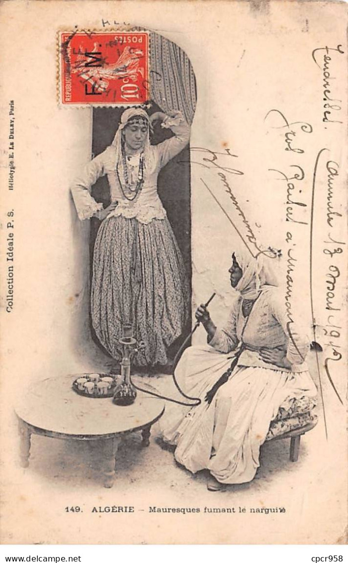 Algérie.SAN58918.Mauresques Fumant Le Narguilé - Frauen