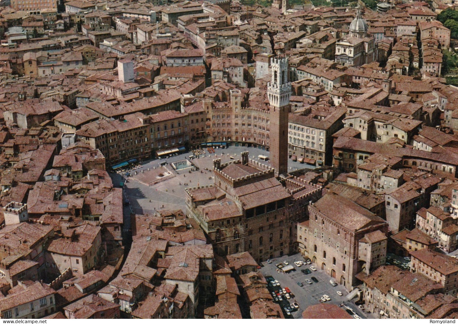 CARTOLINA  C16 SIENA,TOSCANA-VEDUTA AEREA-PIAZZA DEL MERCATO-PALAZZO PUBBLICO-PIAZZA DEL CAMPO E FONTE-VIAGGIATA 1973 - Siena