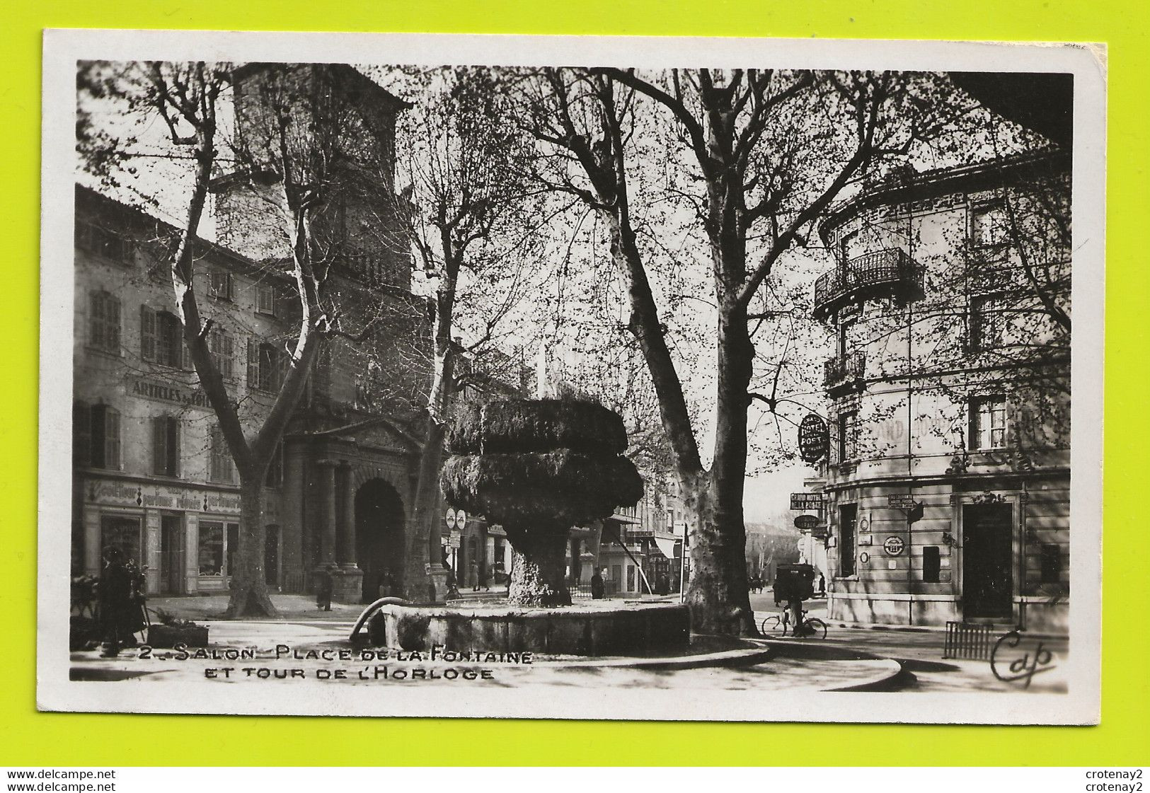 13 SALON DE PROVENCE N°2 Place De La Fontaine Tour De L'Horloge En 1937 Parfumerie Hôtel De La Poste Parfumerie VOIR DOS - Salon De Provence