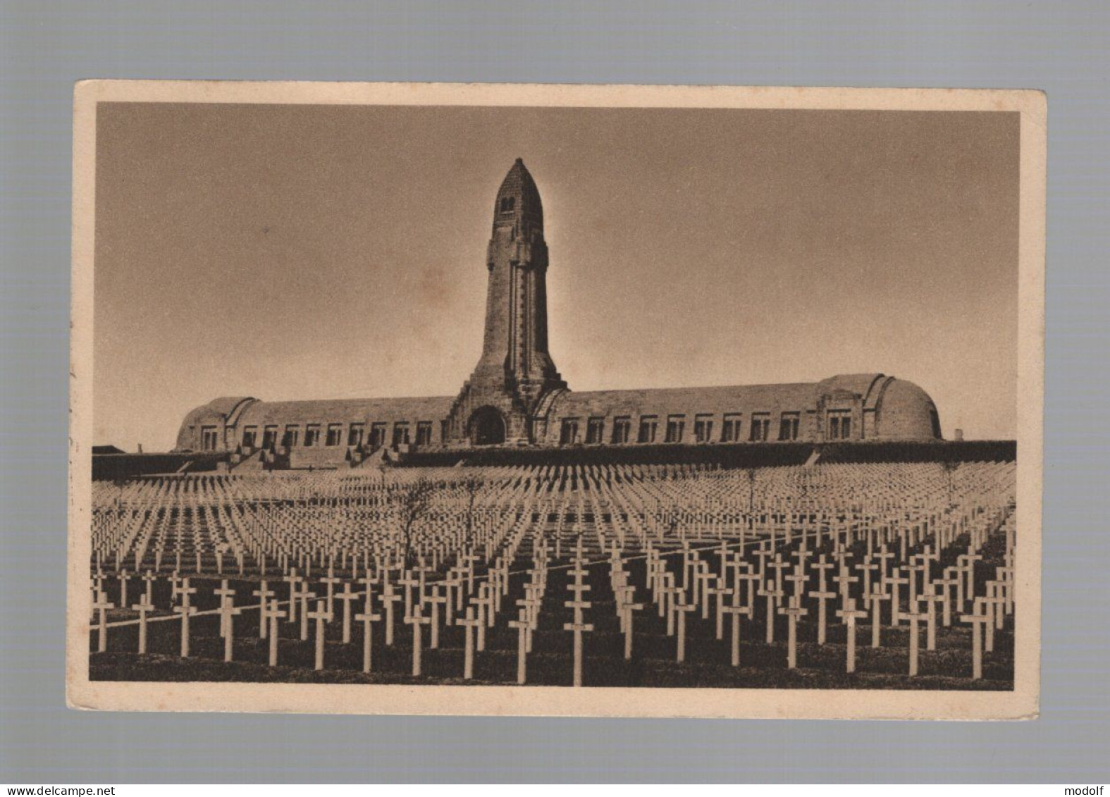 CPA - 55 - Douaumont - Ossuaire De Douaumont Et Cimetière National - Non Circulée - Douaumont