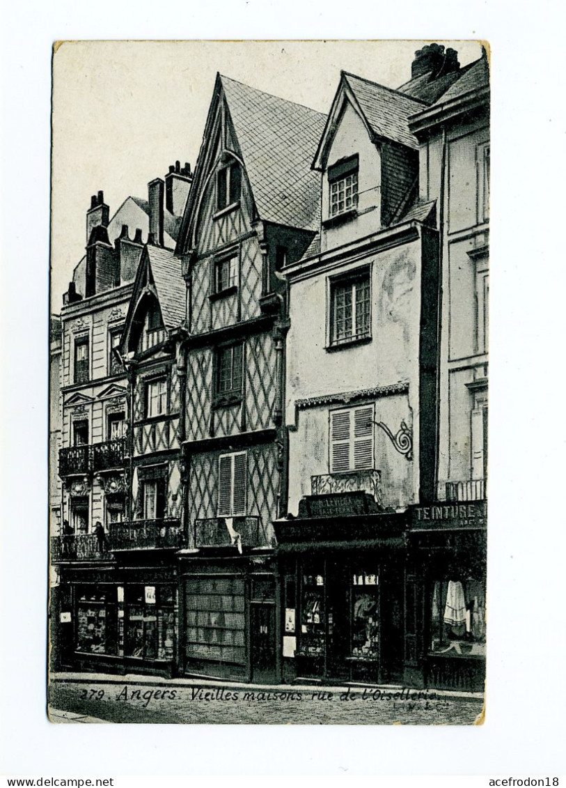 ANGERS - Vieilles Maisons Rue De L'Oisellerie - Angers