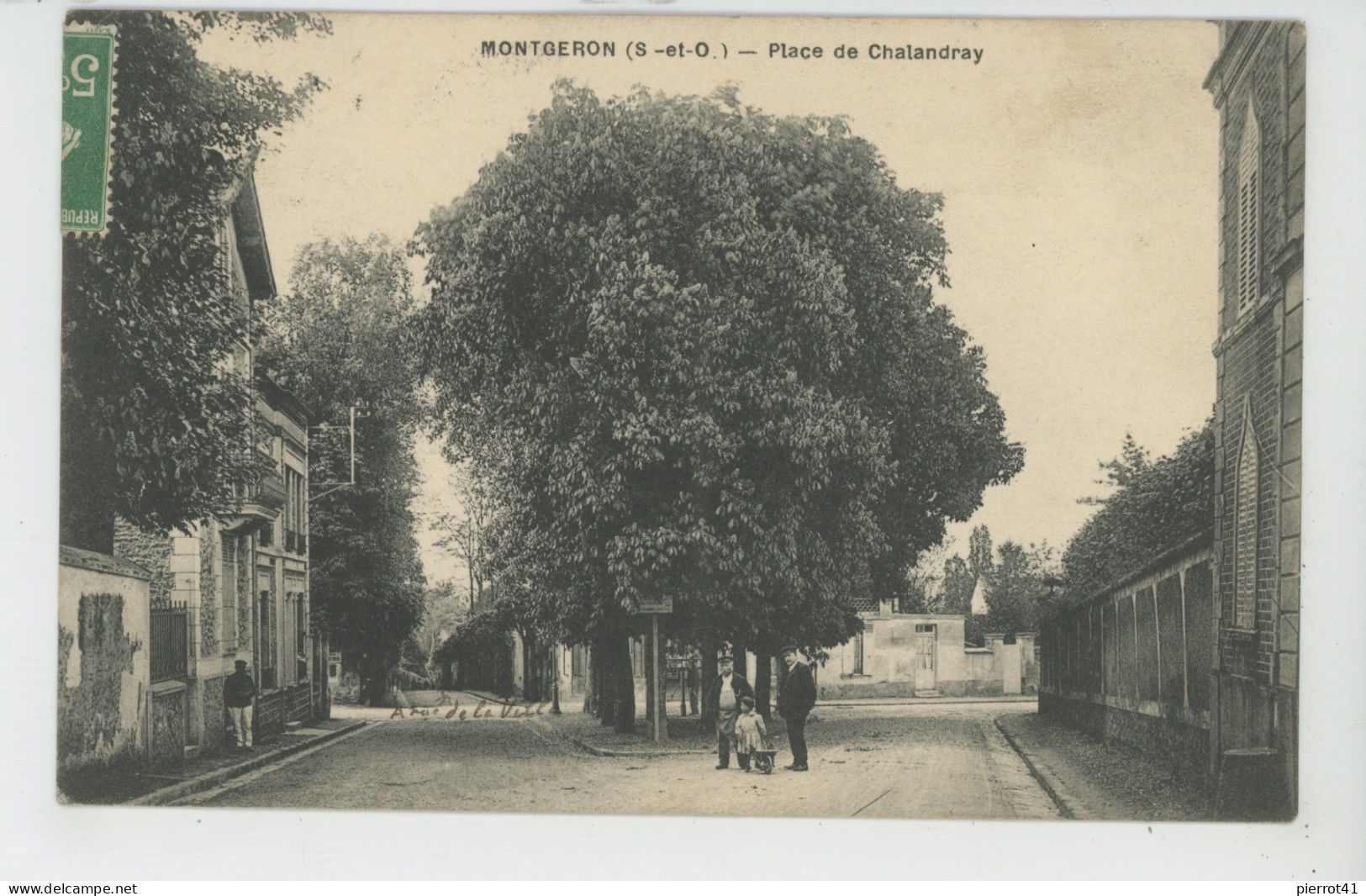MONTGERON - Place De Chalandray - Montgeron