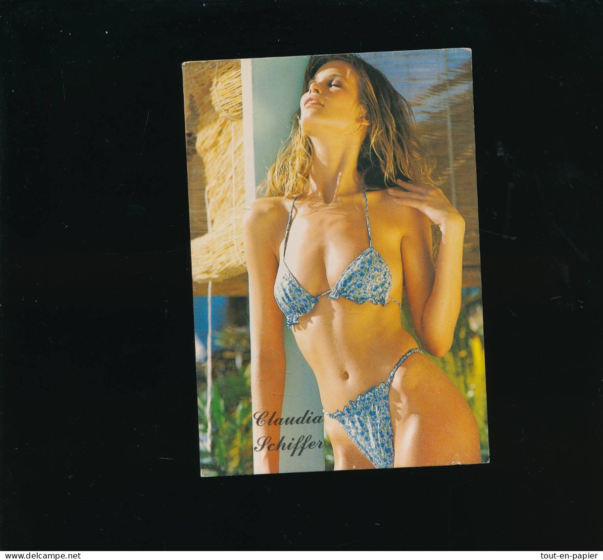 CPSM  Claudia Schiffer En Maillot De Bain C572 - Actors