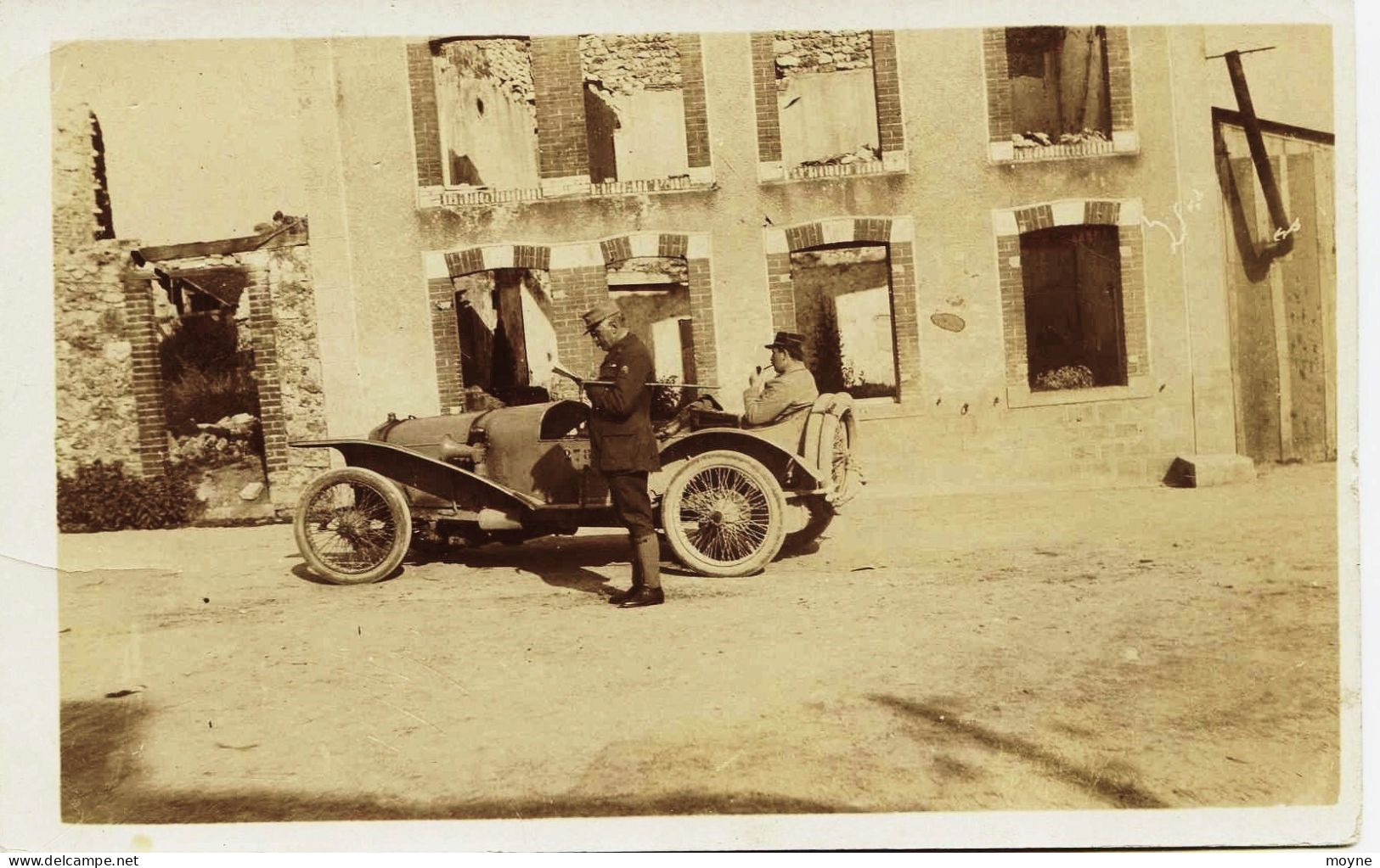 2557 - Militaria -Auto  Militaire - War 1914-18