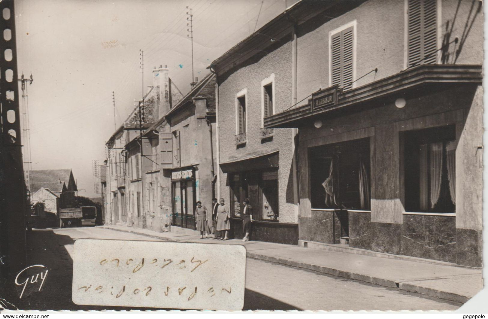 GRIGNY  - La Rue Pierre Brossolette En 1957 - Grigny