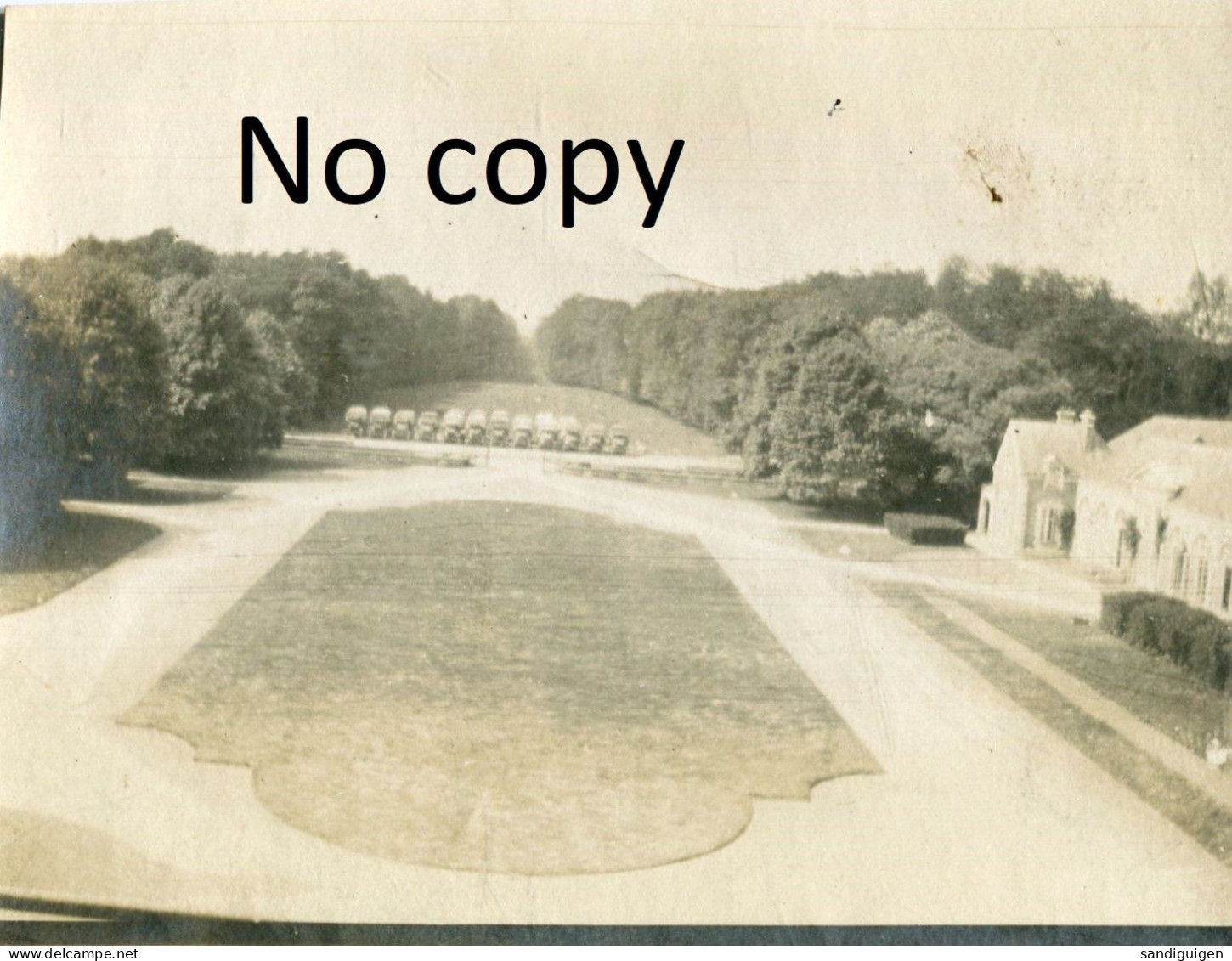 PHOTO FRANCAISE TM 215 - LES CAMIONS AU CHATEAU A OGNON PRES DE BARBERY - SENLIS OISE GUERRE 1914 1918 - War, Military