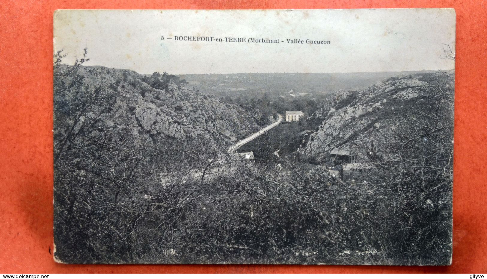 CPA (56) Rochefort En Terre. Vallée Gueuzon.   (8A.169) - Rochefort En Terre