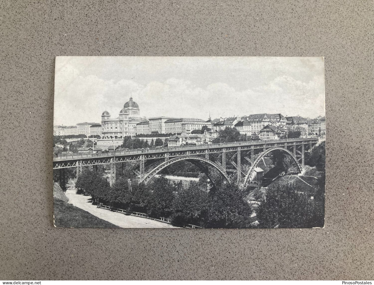 Bern Parlamentsgebaude Und Kirchenfeldbrucke Carte Postale Postcard - Bern