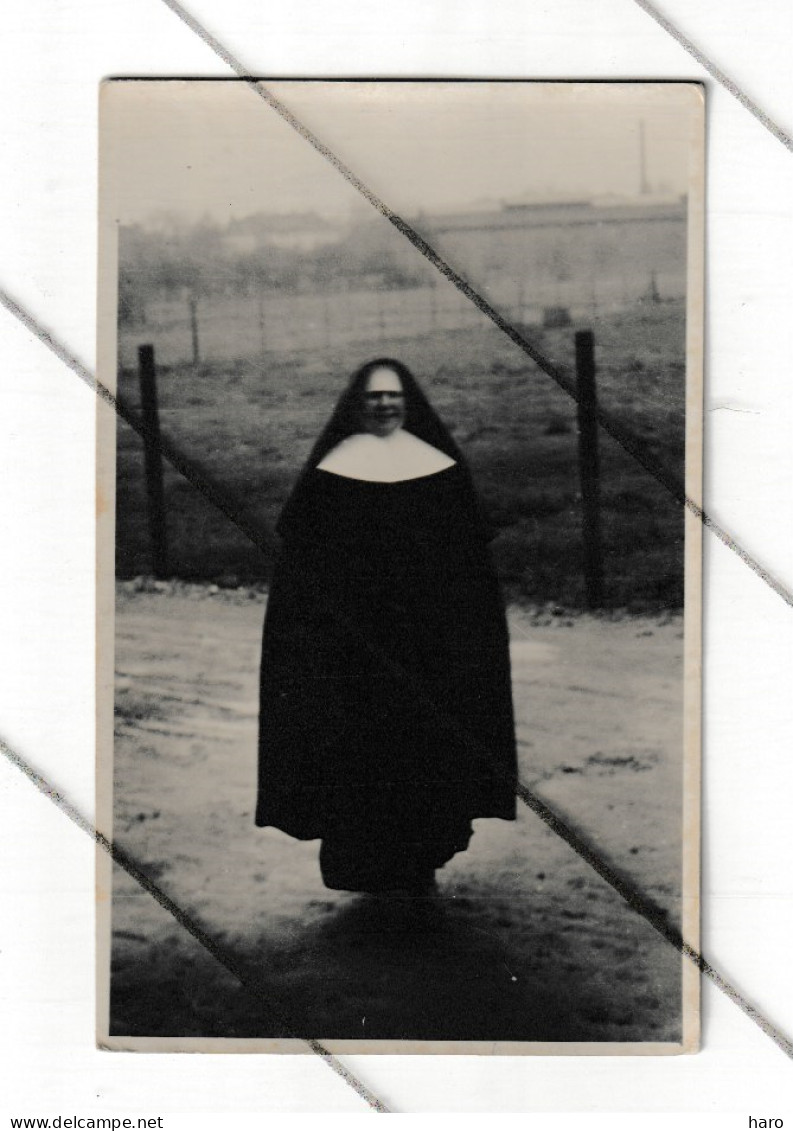 Photo Carte D'une Soeur, Religieuse, Nun,... RELIGION- Certainement En Province De Liège  (B374) - Autres & Non Classés