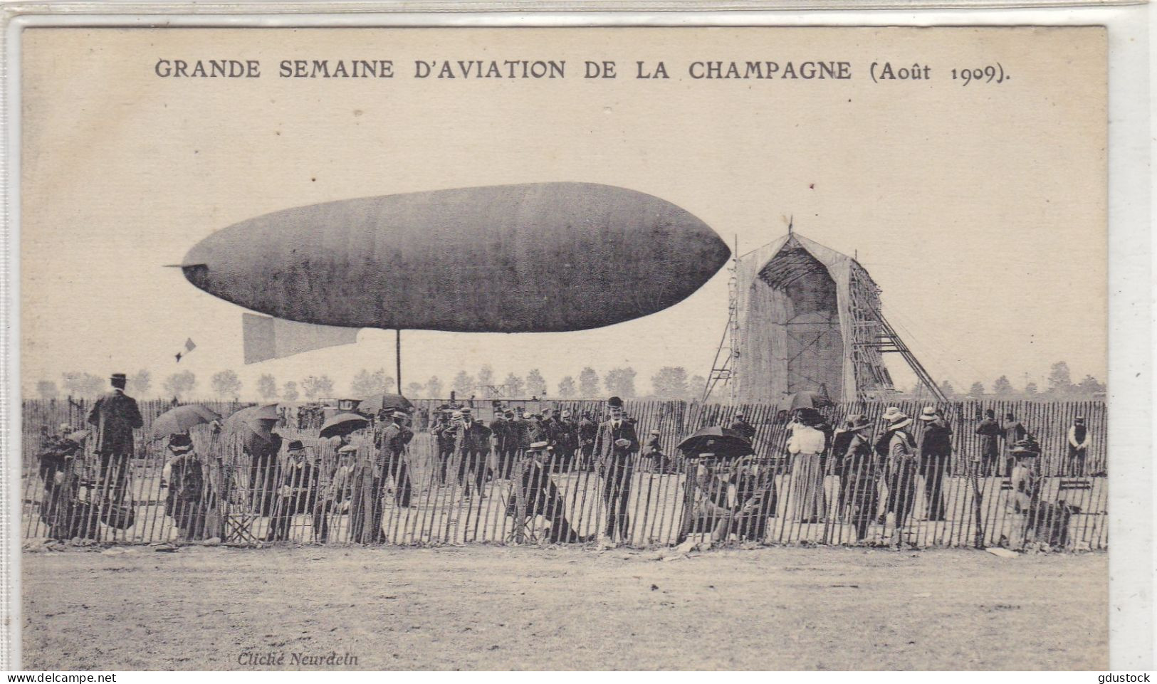 L'Aéronef Zodiac III, Le Plus Petit Des Dirigeables Classé Dans Le Prix Des Aéronefs, 50 Kilomètres, En 1h 25 10 - Airships