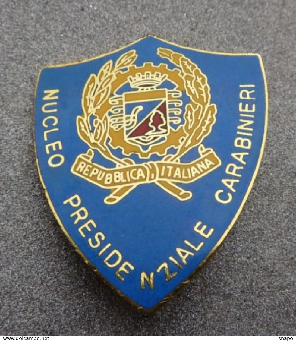 Distintivo Smaltato - Carabinieri Nucleo Presidenziale - Usato Obsoleto - Italian Police Carabinieri Insignia (283) - Police