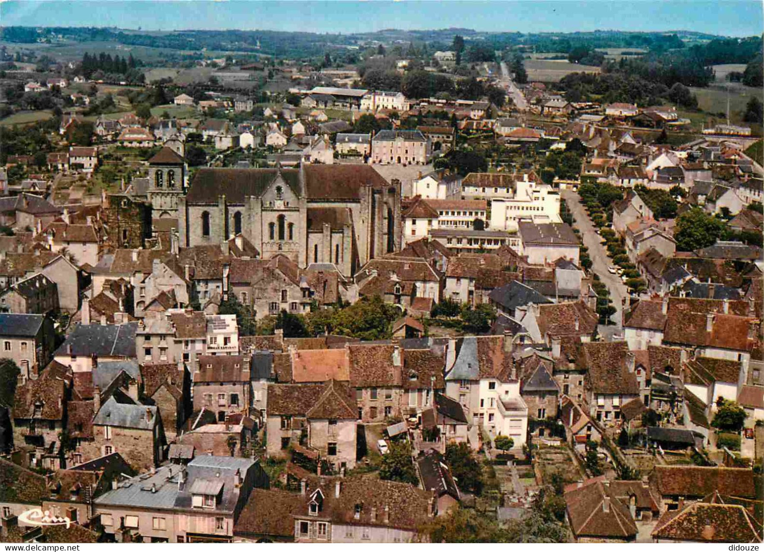 87 - Saint Yrieix La Perche - Vue Générale Aérienne - CPM - Carte Neuve - Voir Scans Recto-Verso - Saint Yrieix La Perche