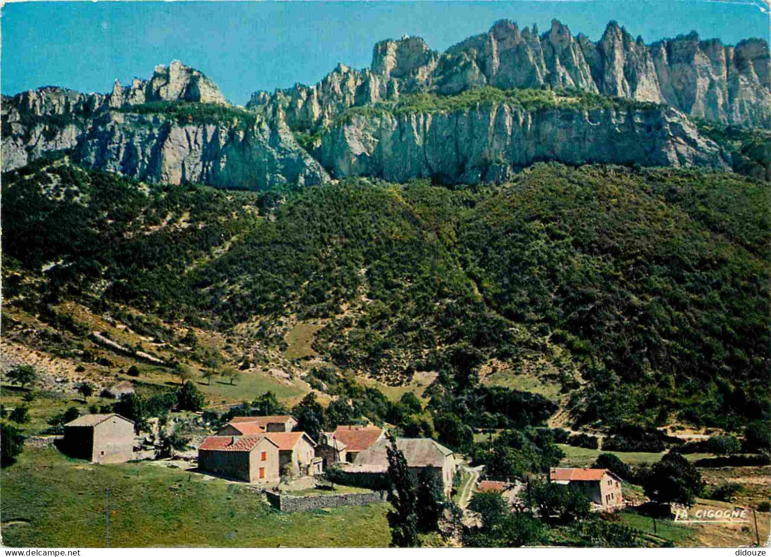 26 - Archiane - Le Village Et Son Cirque De Montagnes - CPM - Voir Scans Recto-Verso - Other & Unclassified