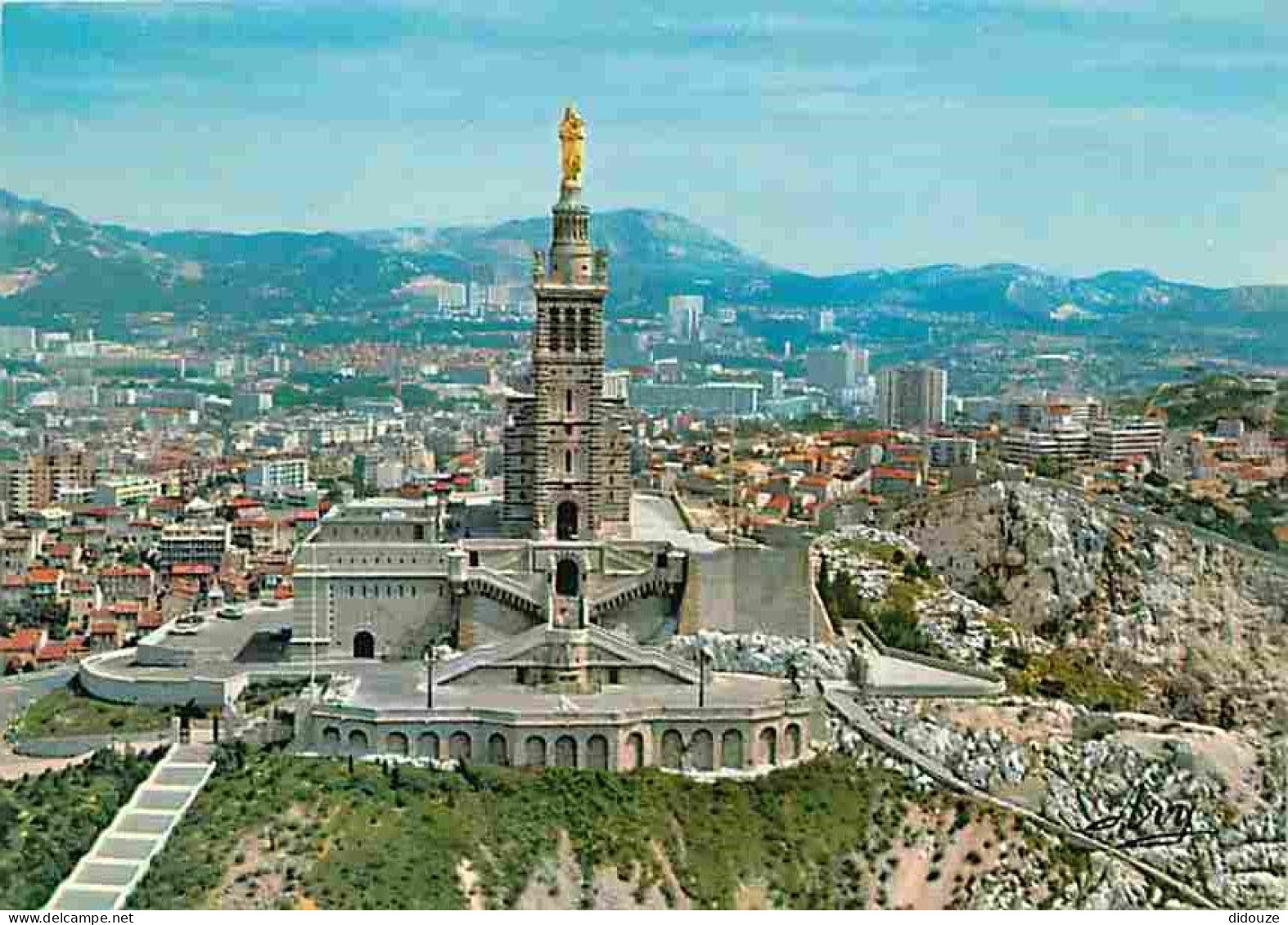 13 - Marseille - Notre Dame De La Garde - CPM - Voir Scans Recto-Verso - Notre-Dame De La Garde, Lift En De Heilige Maagd