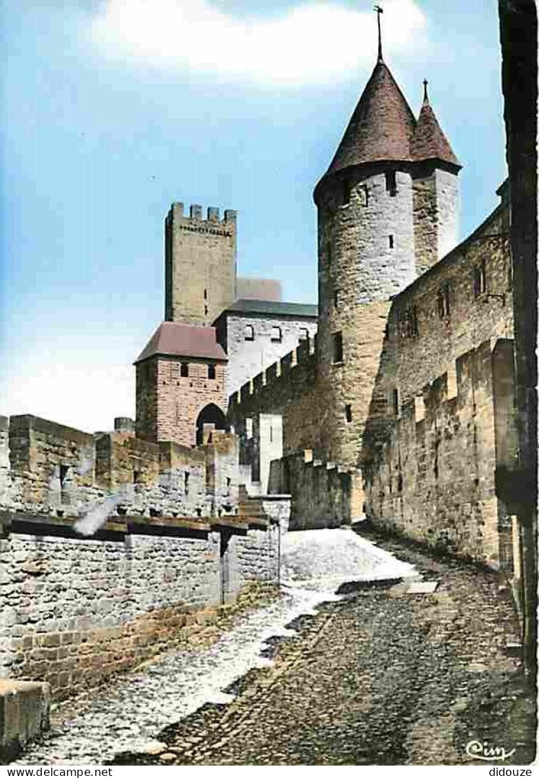 11 - Carcassonne - La Cité Médiévale - L'enceinte Fortiflée Vers Le Château Comtal - CPM - Voir Scans Recto-Verso - Carcassonne