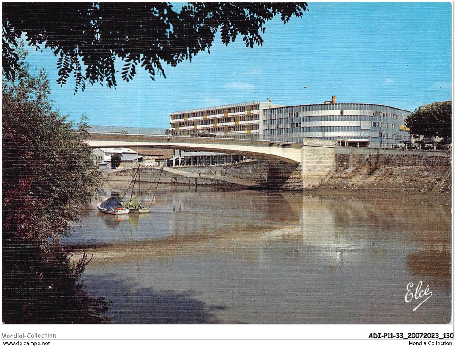ADIP11-33-0978 - LIBOURNE - Le Nouveau Pont Et La Citéadministrative  - Libourne