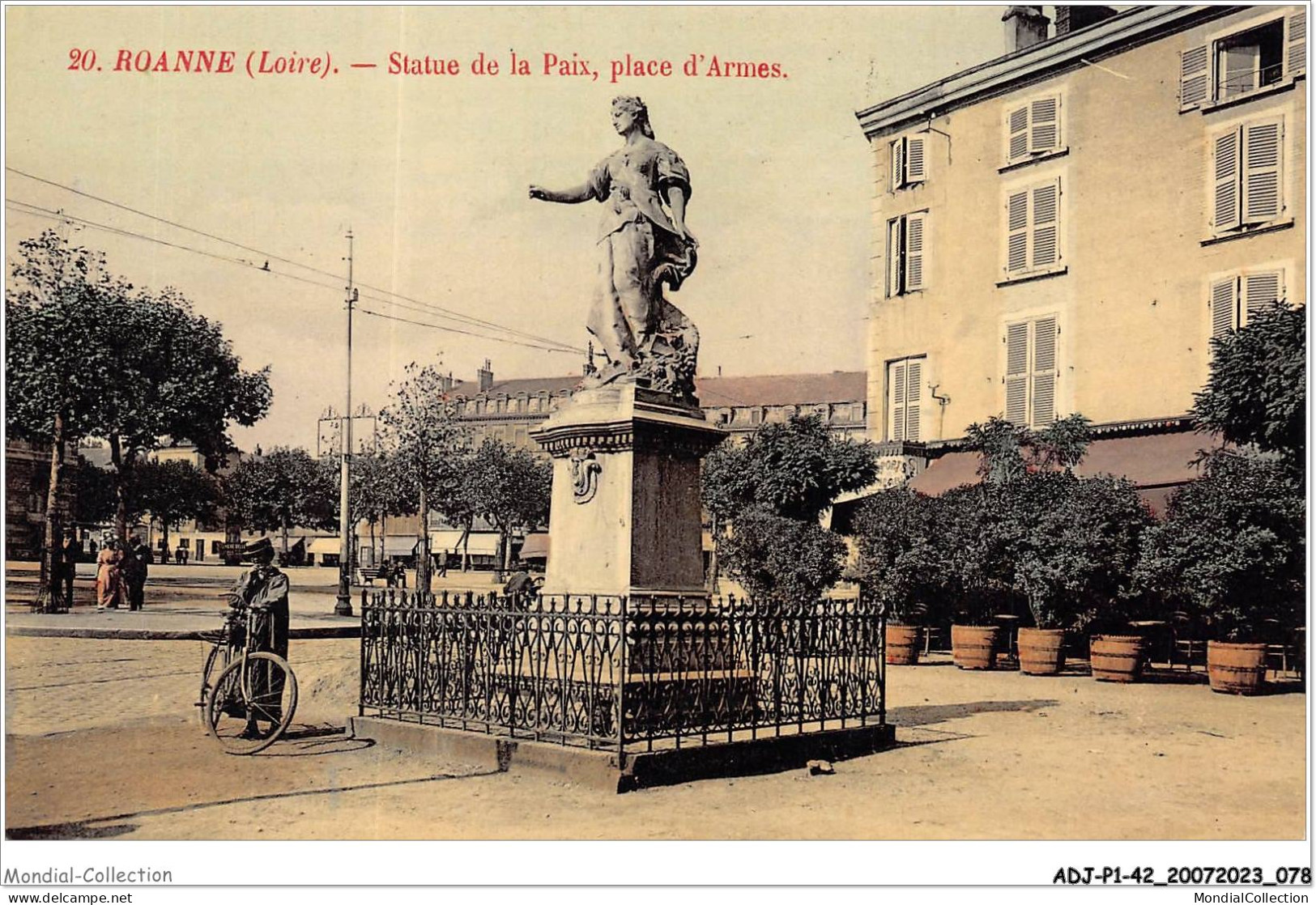 ADJP1-42-0040 - ROANNE - Statue De La Paix - Place D'armes - Roanne