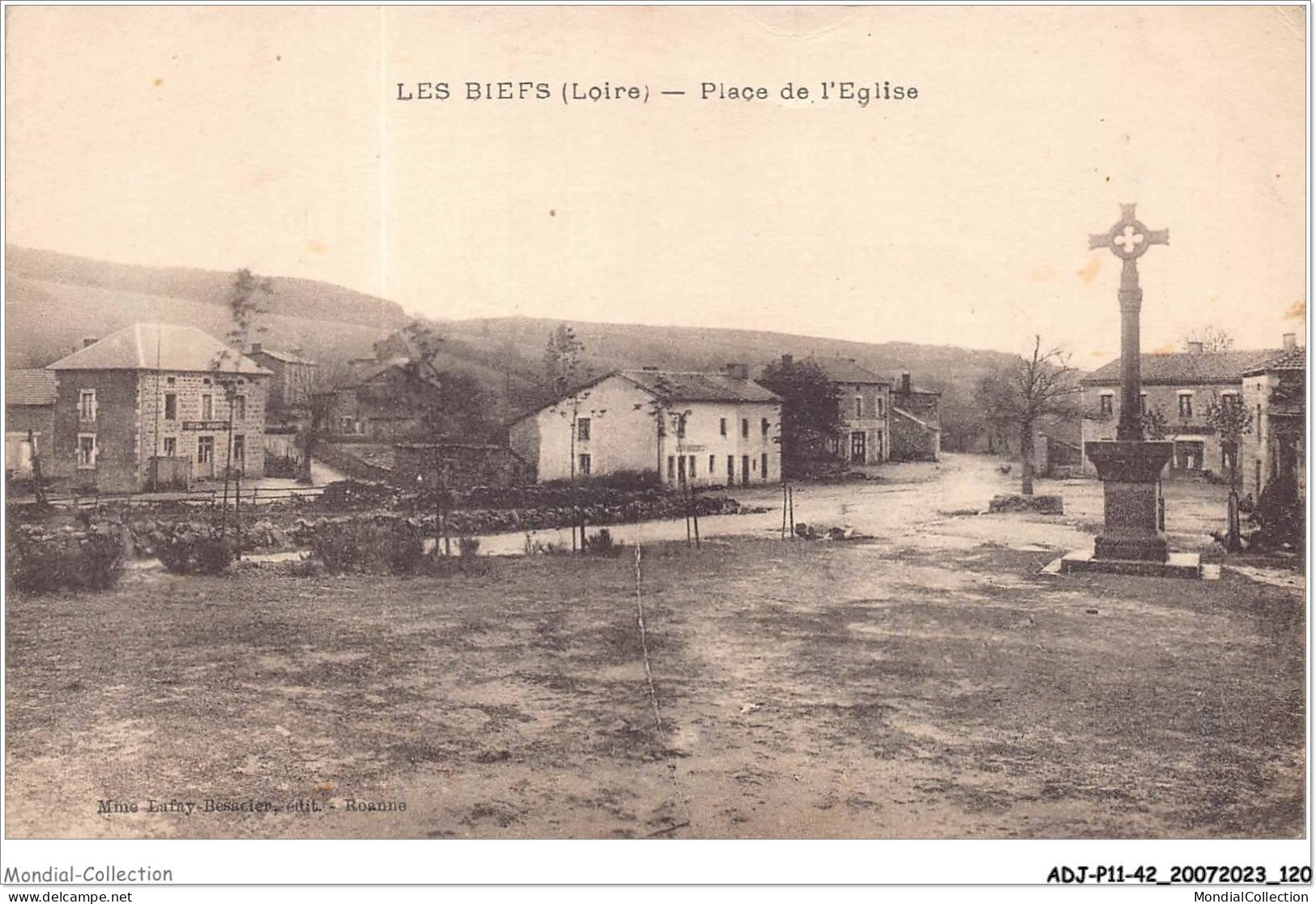 ADJP11-42-0955 - LES BIEFS - Place De L'eglise - Sonstige & Ohne Zuordnung