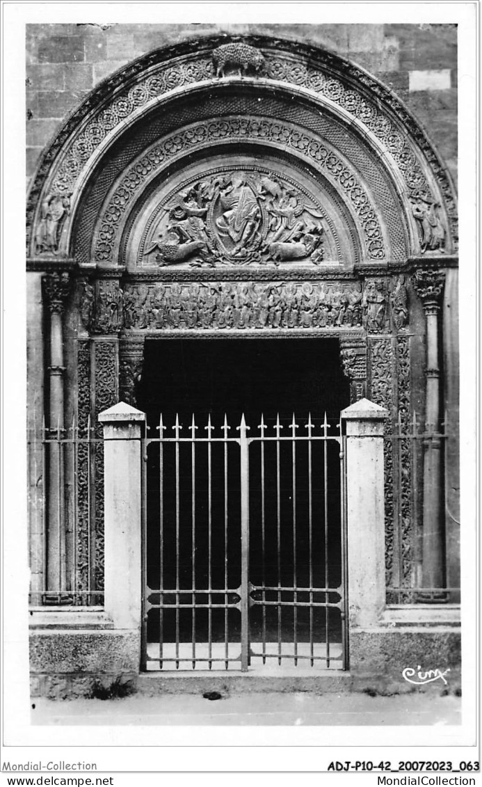 ADJP10-42-0839 - CHARLIEU - Porche De L'abbaye Benediction - Charlieu