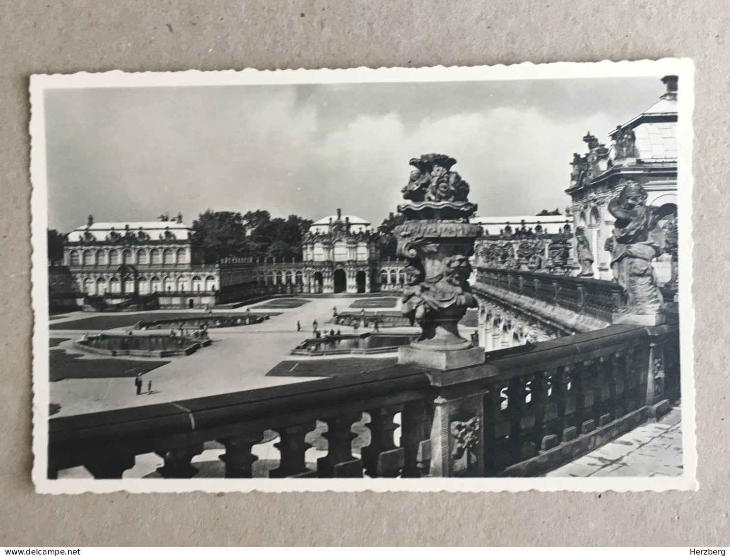 Germany Deutschland - Dresden Im Zwinger Palace Schloss Palais Garden Park - Otros & Sin Clasificación