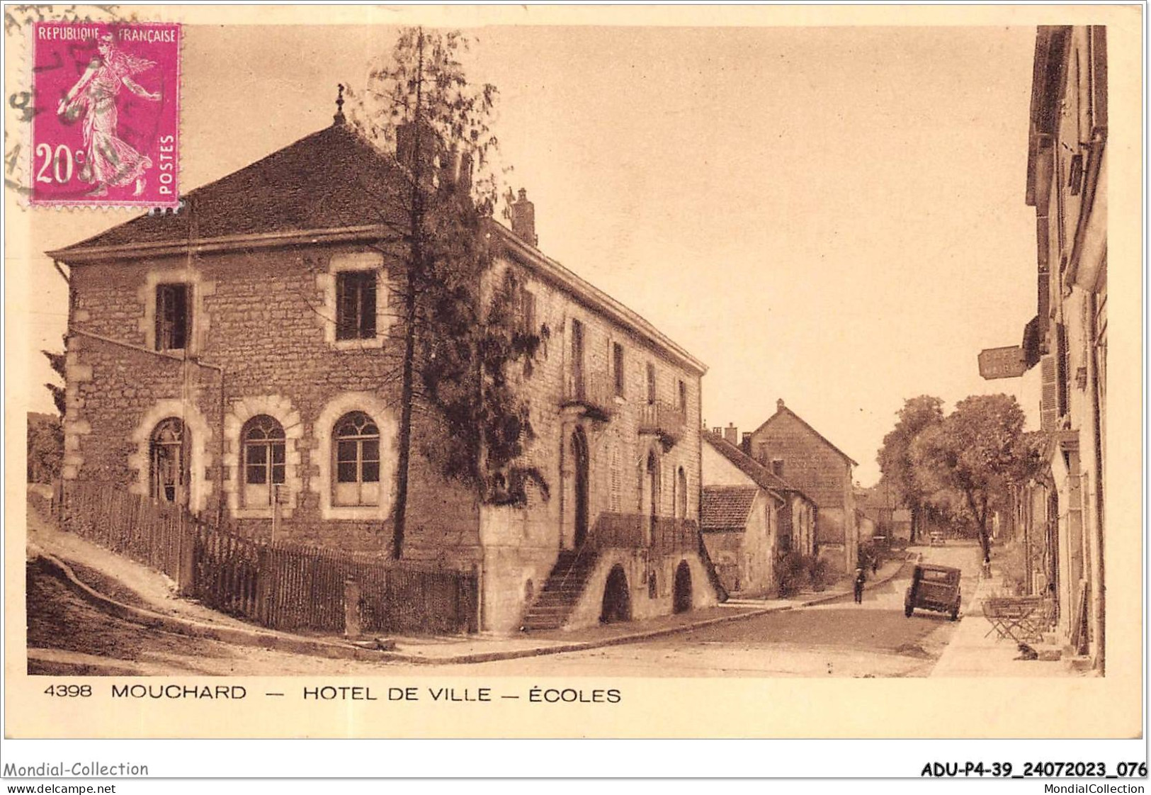 ADUP4-39-0310 - MOUCHARD - Hôtel De Ville - écoles - Sonstige & Ohne Zuordnung