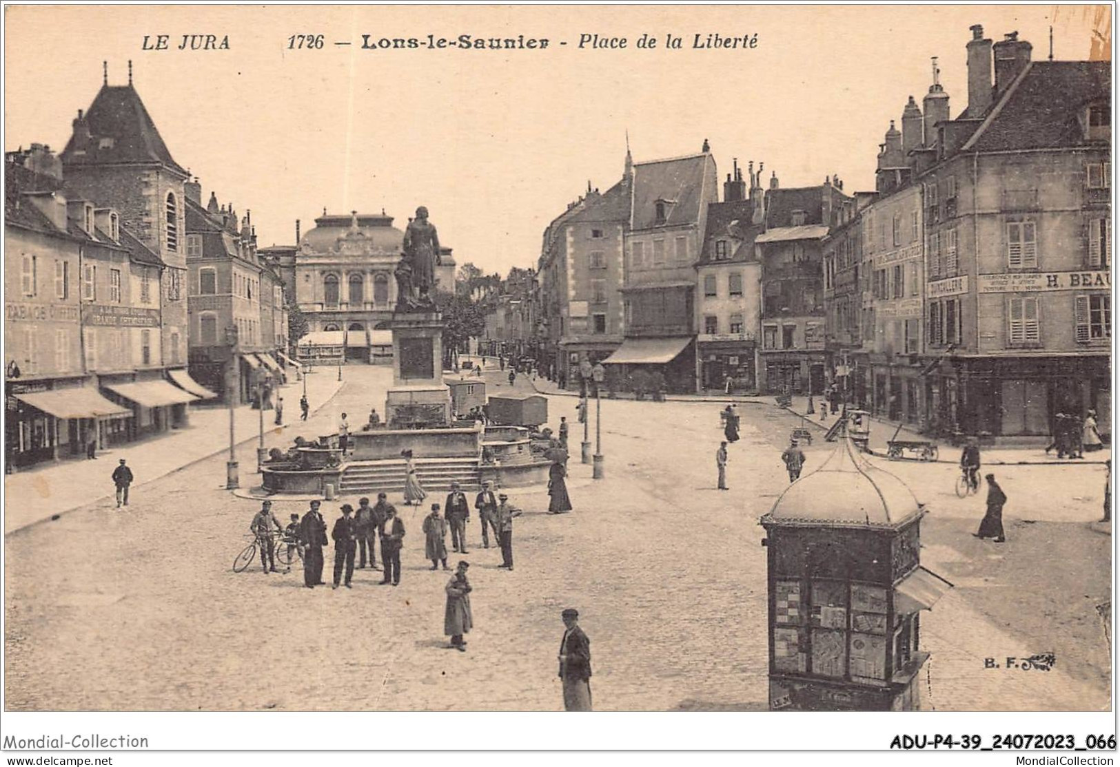 ADUP4-39-0305 - LONS-LE-SAUNIER - Place De La Liberté  - Lons Le Saunier