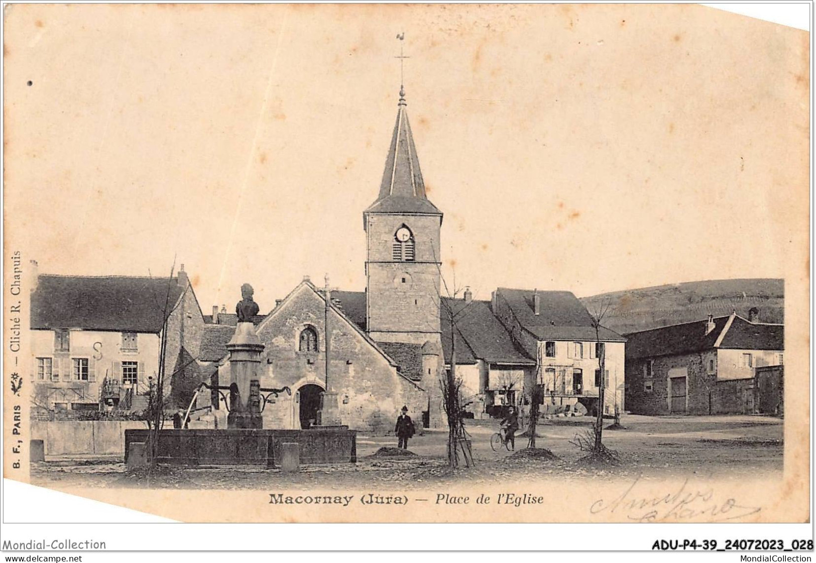 ADUP4-39-0286 - MACORNAY - Place De L'église  - Lons Le Saunier