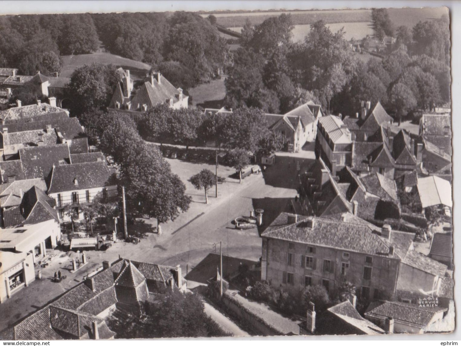 Sauveterre-de-Béarn Place Royale Lapie 8 - Sauveterre De Bearn