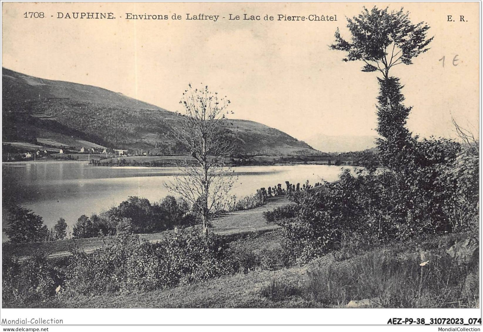 AEZP9-38-0777 - LAFFREY - Le Lac De Pierre-châtel  - Laffrey