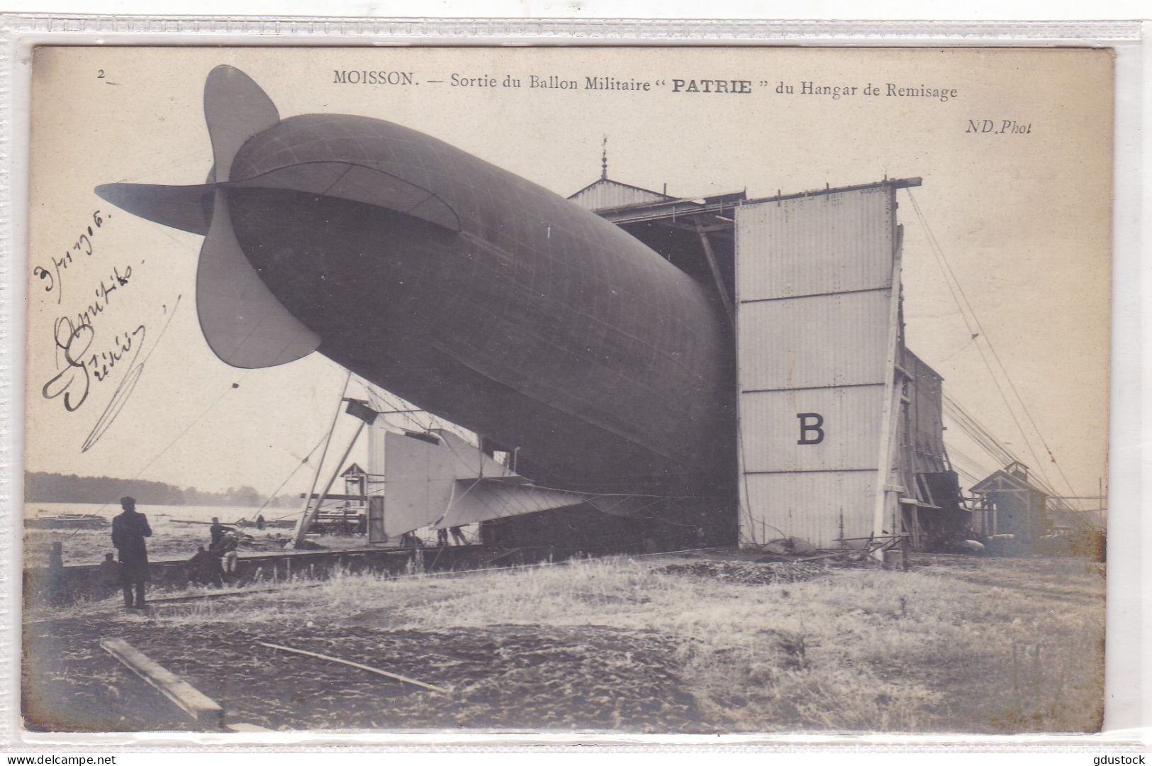 Moisson - Sortie Du Ballon Militaire "Patrie" Du Hangar De Remisage - Luchtschepen