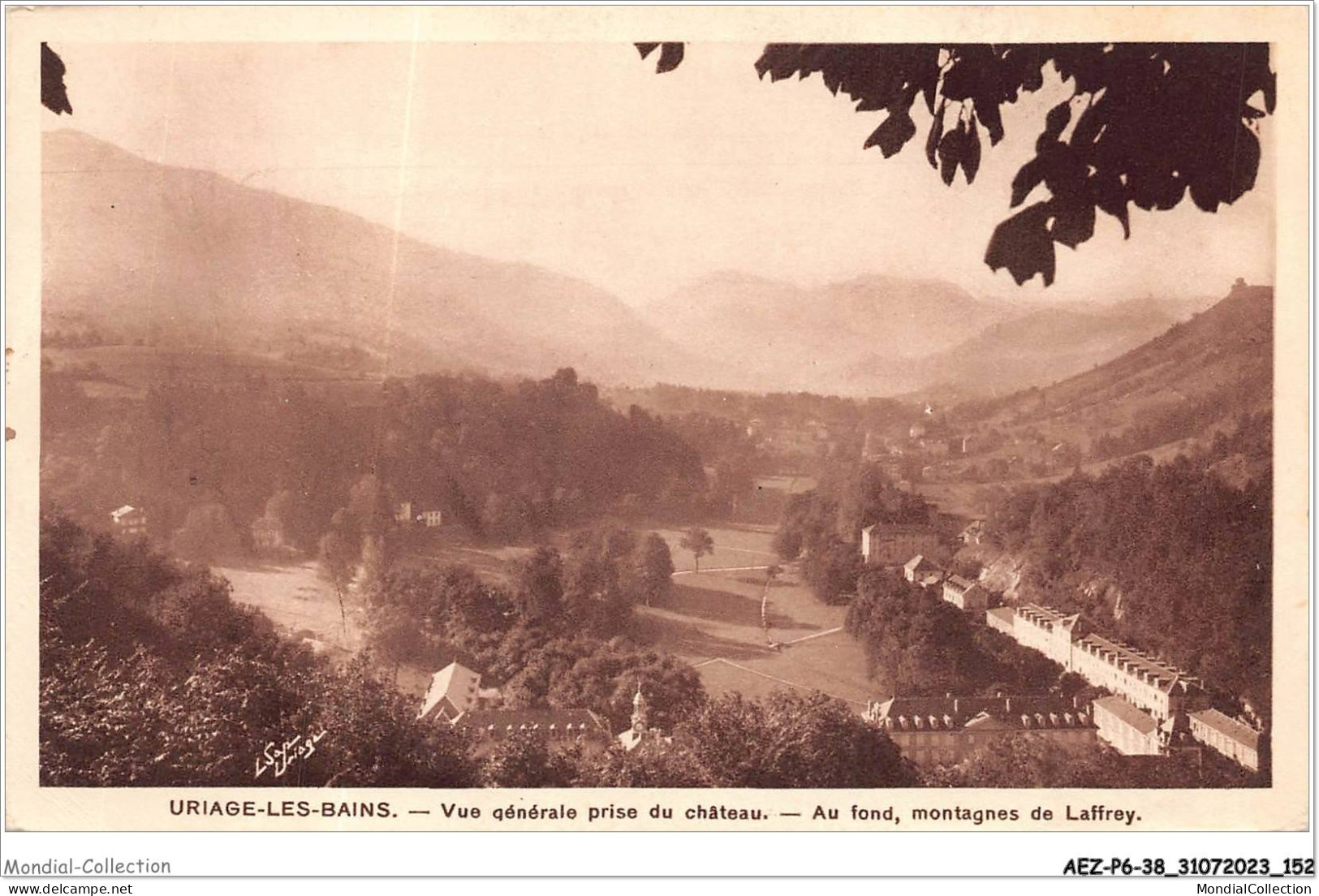AEZP6-38-0542 - URIAGE-LES-BAINS - Vue Generale Prise Du Chateau - Au Fond - Montagnes De Laffrey - Uriage