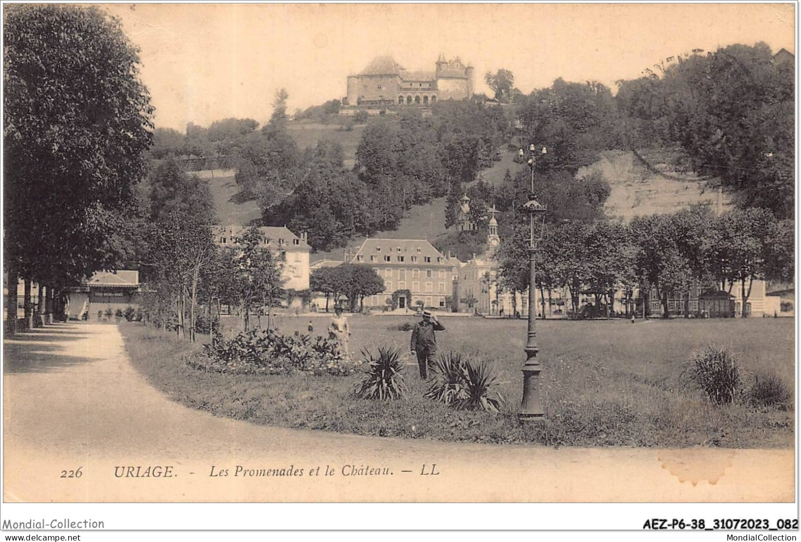 AEZP6-38-0507 - URIAGE - Les Promenades Et Le Chateau - Uriage