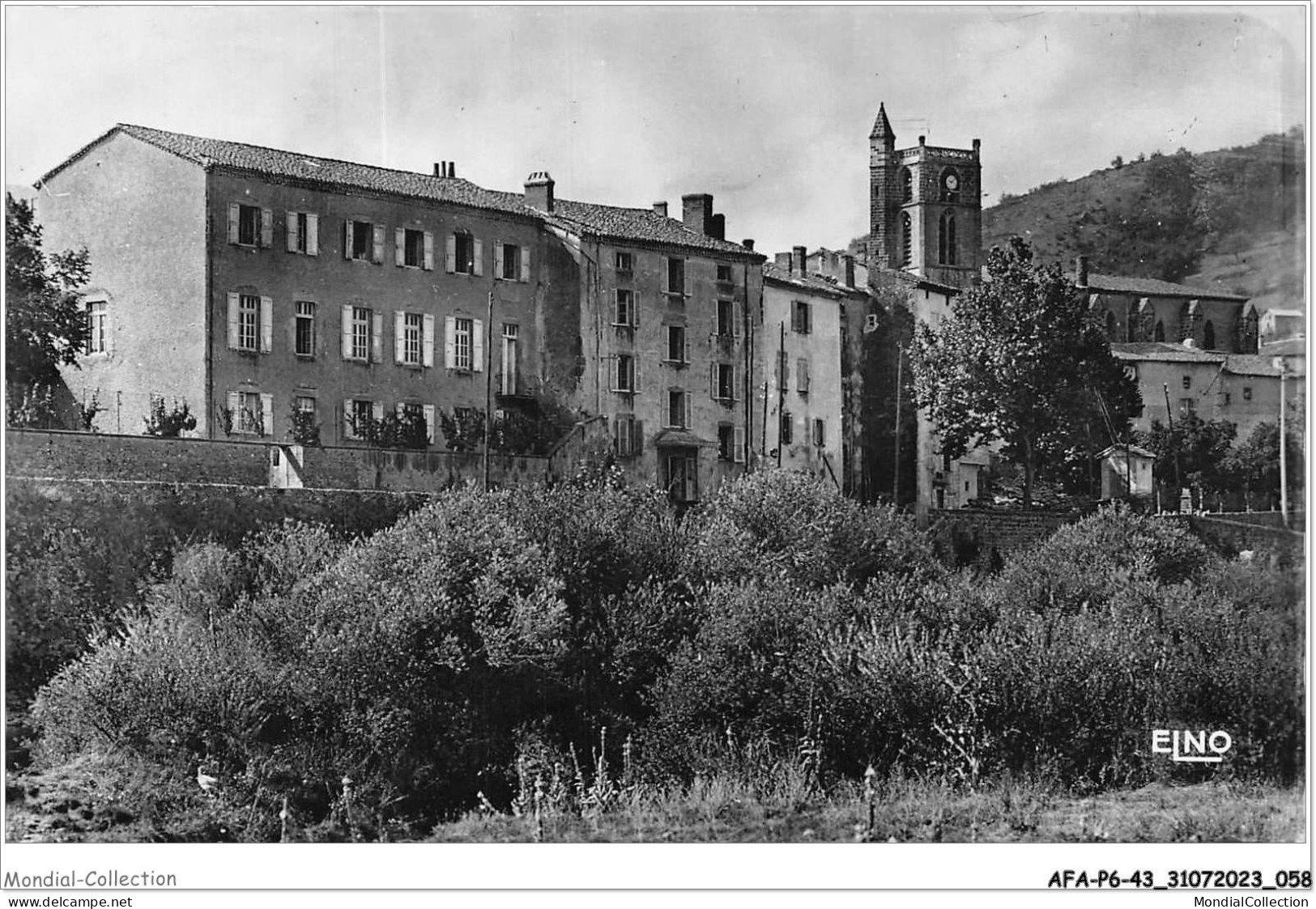 AFAP6-43-0586 - LAVOUTE-CHILHAC - L'école Libre Et L'église - Autres & Non Classés