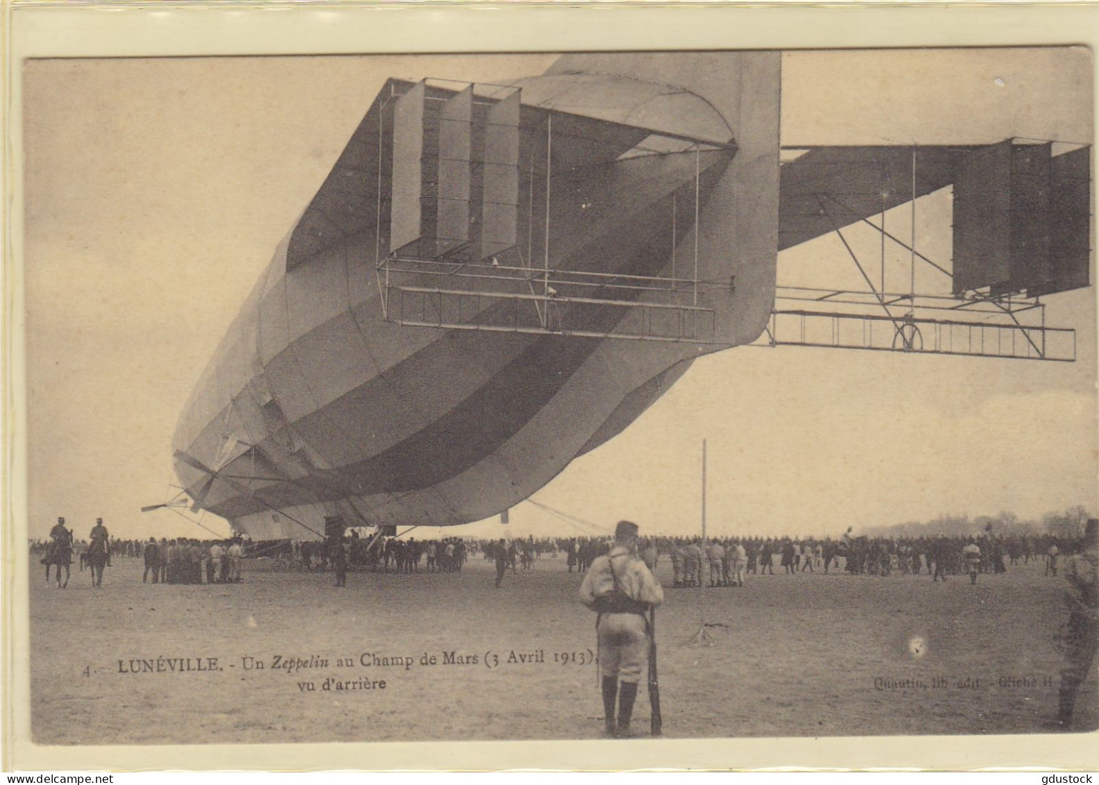 Lunéville - Un Zeppelin Au Champ De Mars '1 Avril 1913) - Vue Arrière - Dirigeables