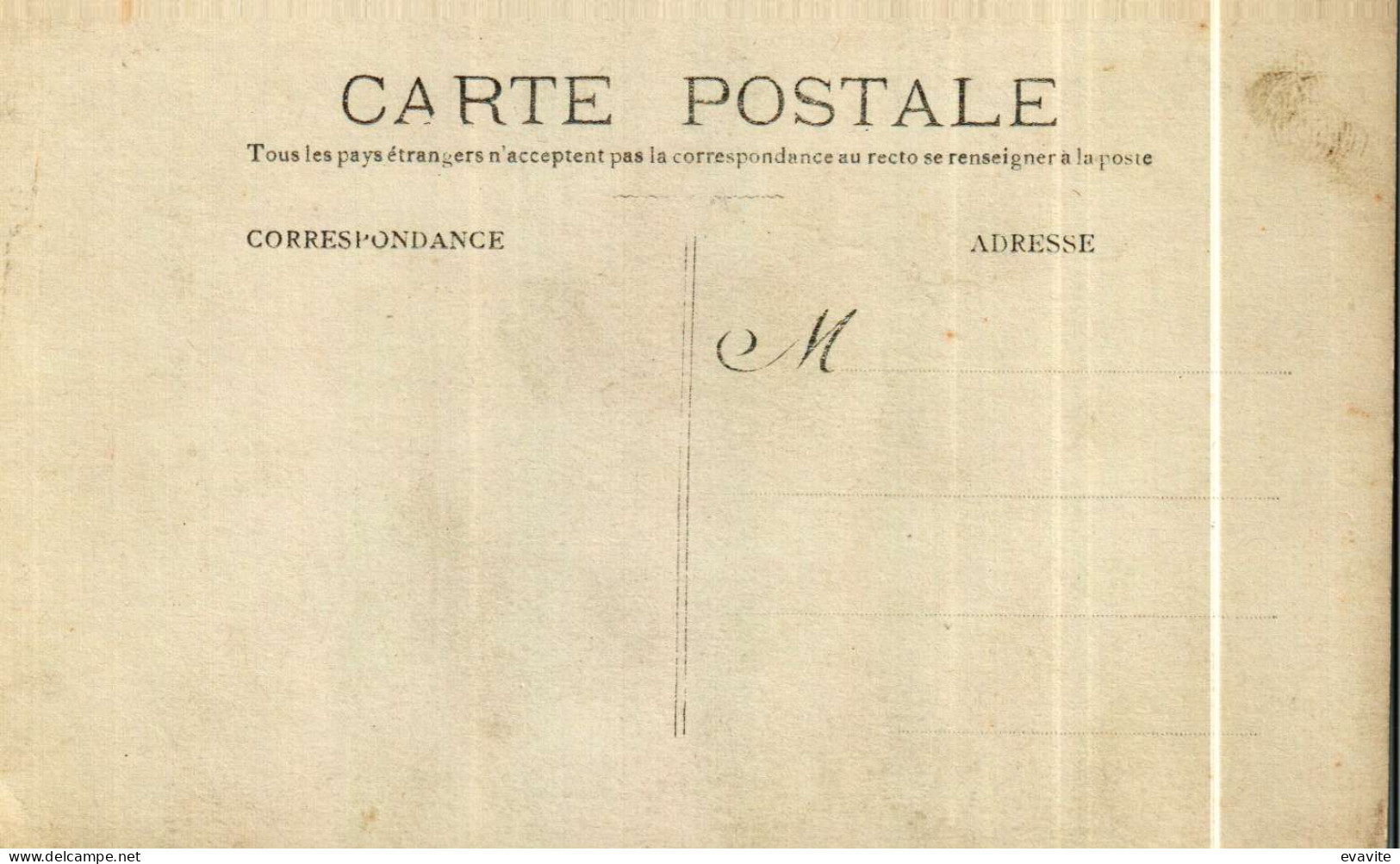 Carte Postale Photo Originale -   Groupe De Personnages En Souvenir De CH......  Illisible - Other & Unclassified