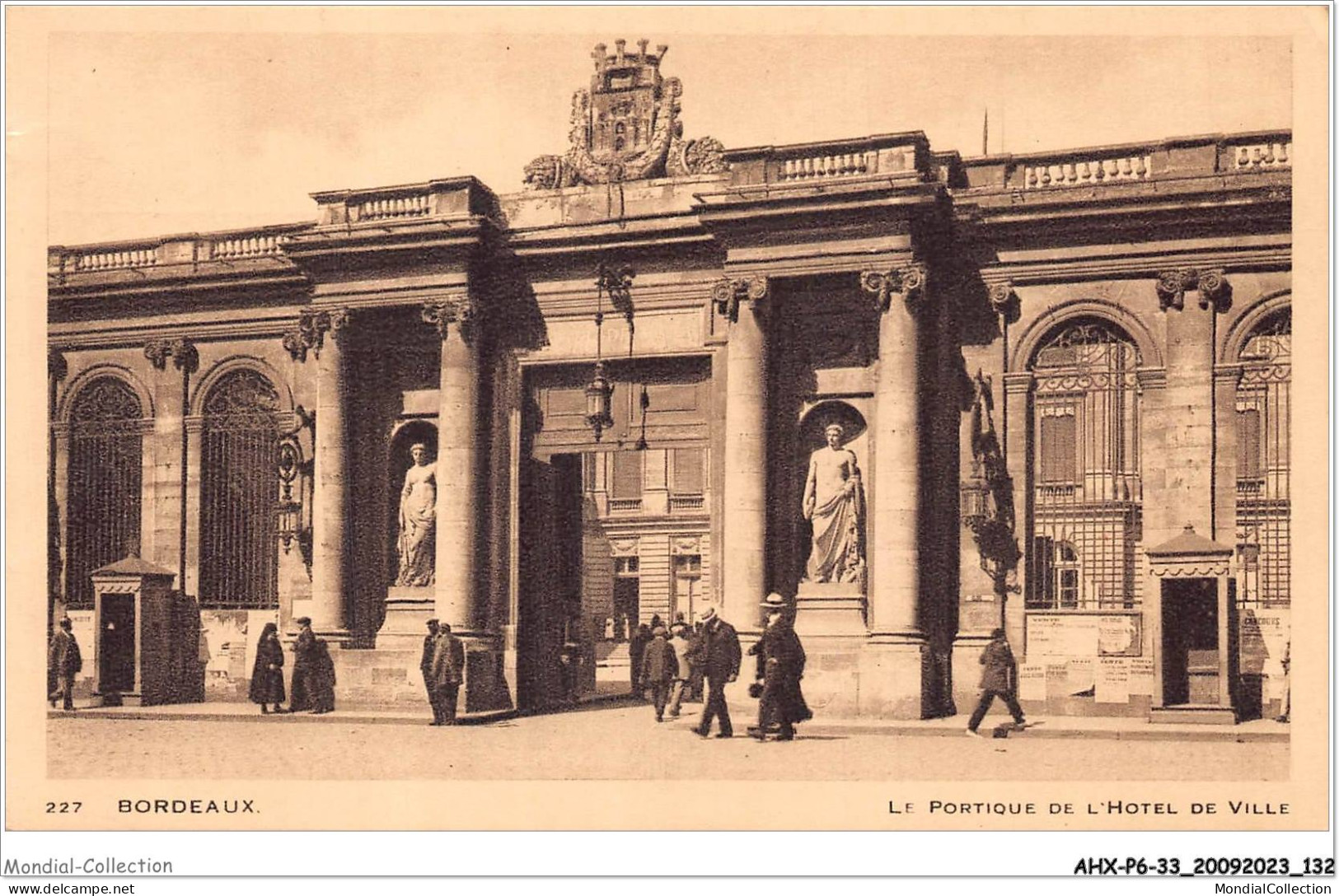 AHXP6-33-0668 - BORDEAUX - Le Portique De L'hôtel De Ville  - Bordeaux