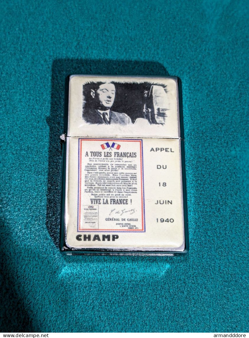 Briquet à Essence Champ Charles De Gaulle Appel Du 18 Juin 1940 Style Zippo Ww2 Etat Neuf - édition Spéciale Datant Des - Other & Unclassified