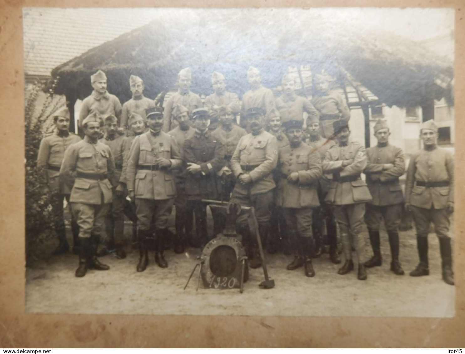 GRANDE PHOTO SUR CARTON BRIGADE MARECHAL FERRANT PHOTOGRAPHIE DE J. BOUHOURS LE PERREUX 1920 - War, Military