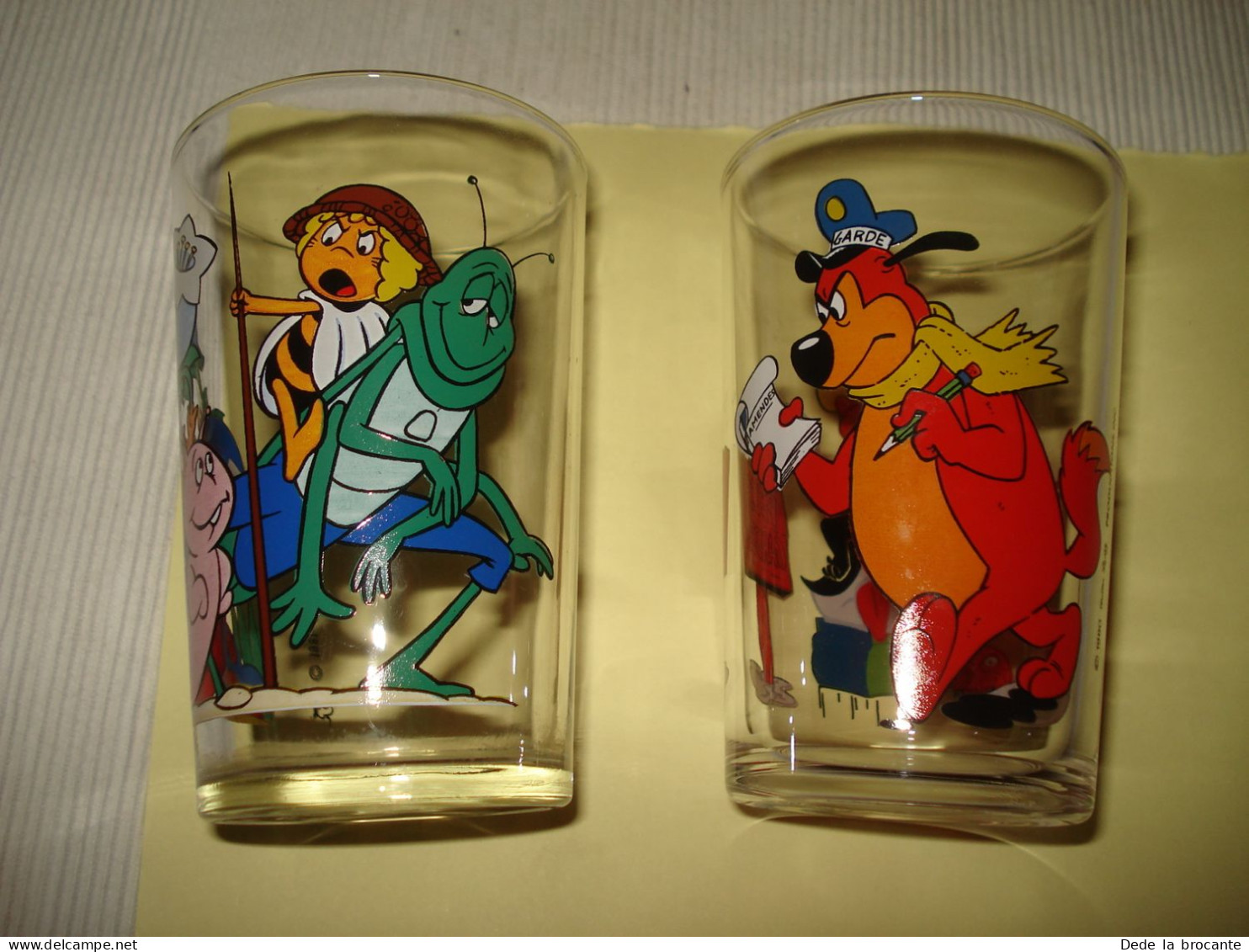 20 ( 5 ) / Lot De 2 Verres De Collection - Dessins Animés - Objets Publicitaires