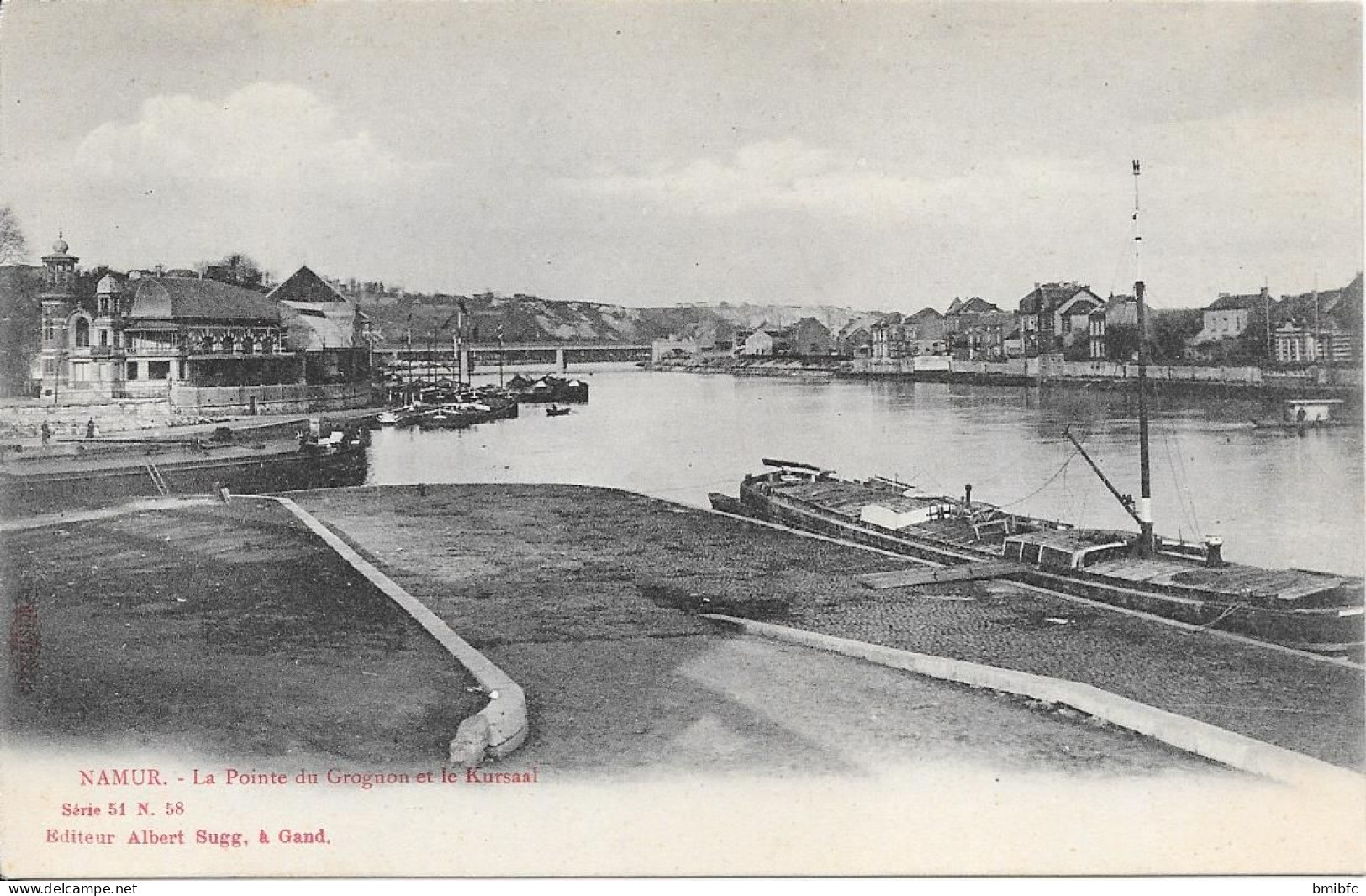 NAMUR - La Pointe Du Grognon Et Le Kursaal  (et Ses Péniches) - Namur