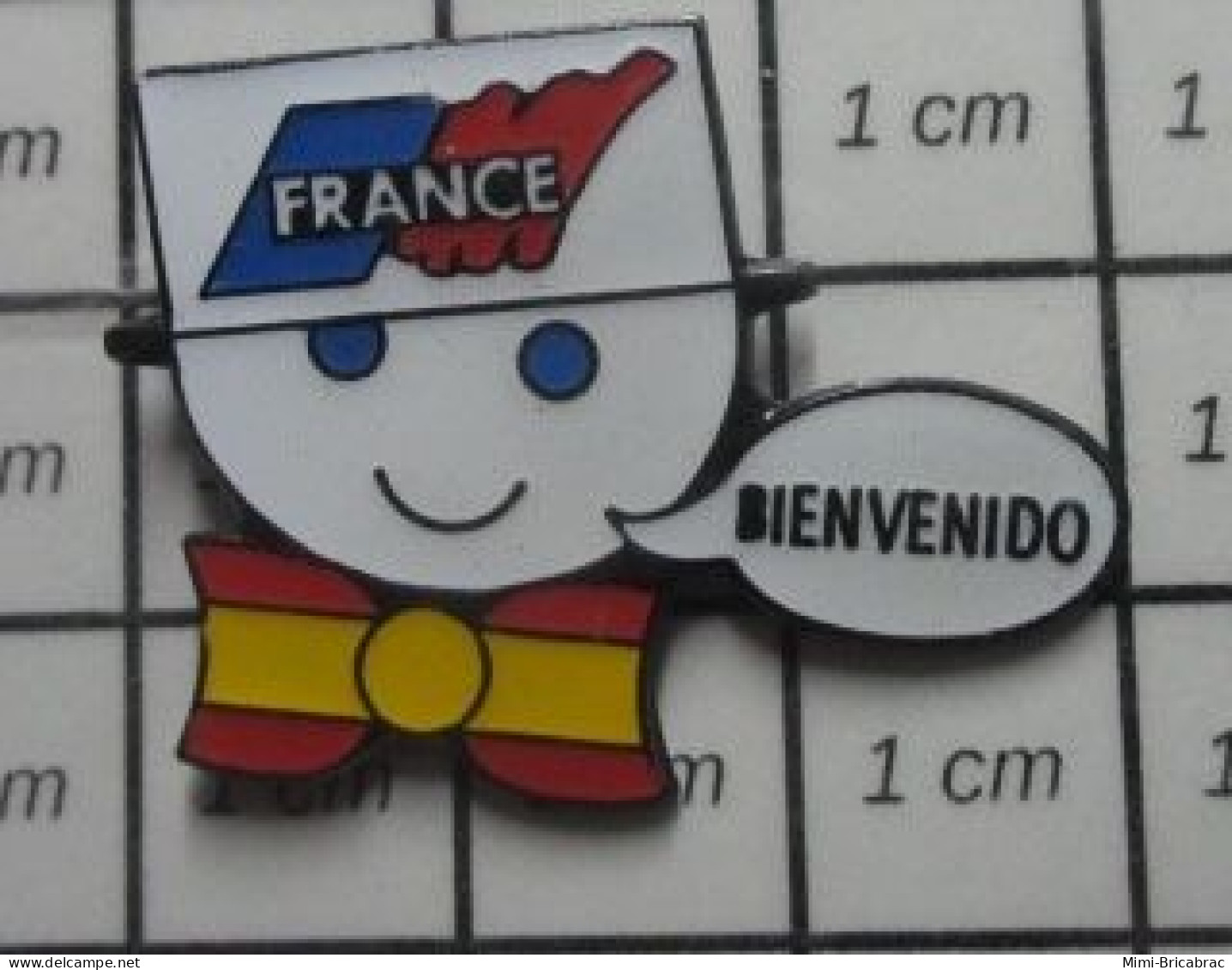 512c Pin's Pins / Beau Et Rare / AUTRES / FRANCE BIENVENIDO ESPAGNE NOEUD PAPILLON - Autres & Non Classés