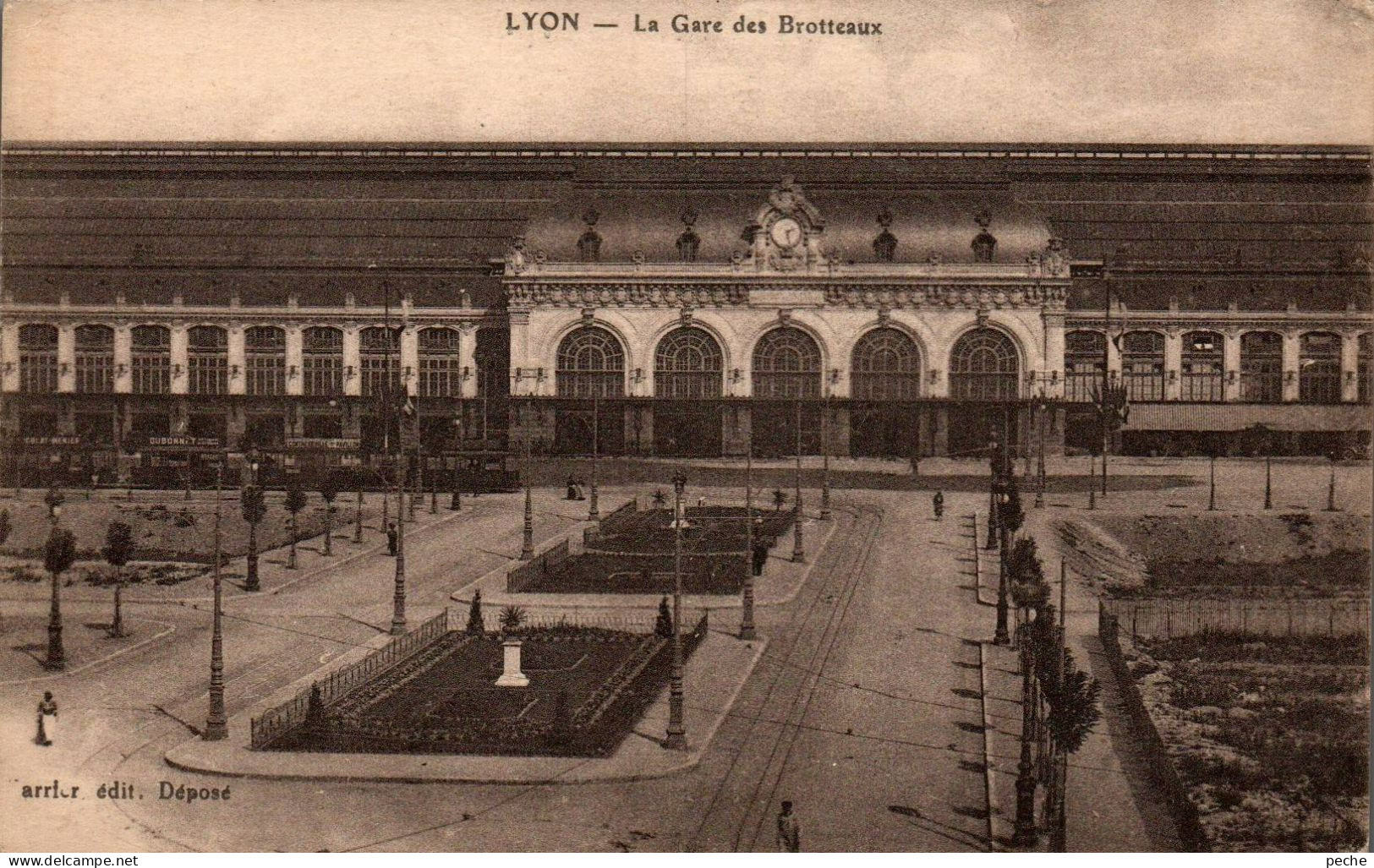 N°3143 W -cpa Lyon -la Gare Des Brotteaux- - Gares - Sans Trains