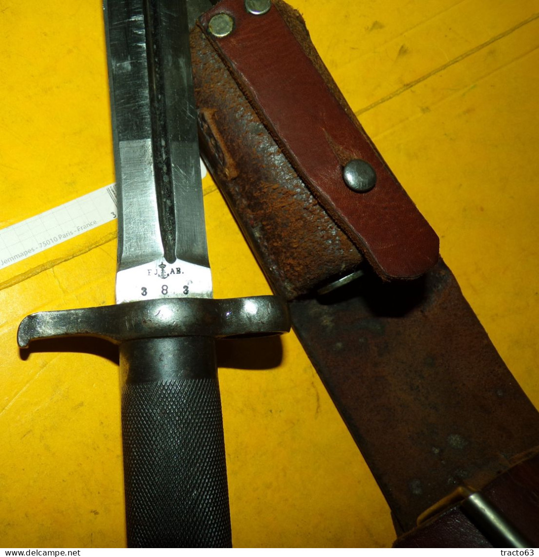 Baïonnette Suédoise Modèle 1896, Système De Fixation Conique, Fourreau Et Porte-étui Cuir, ETUI EN METAL  ,MARQUAGE SUR - Knives/Swords