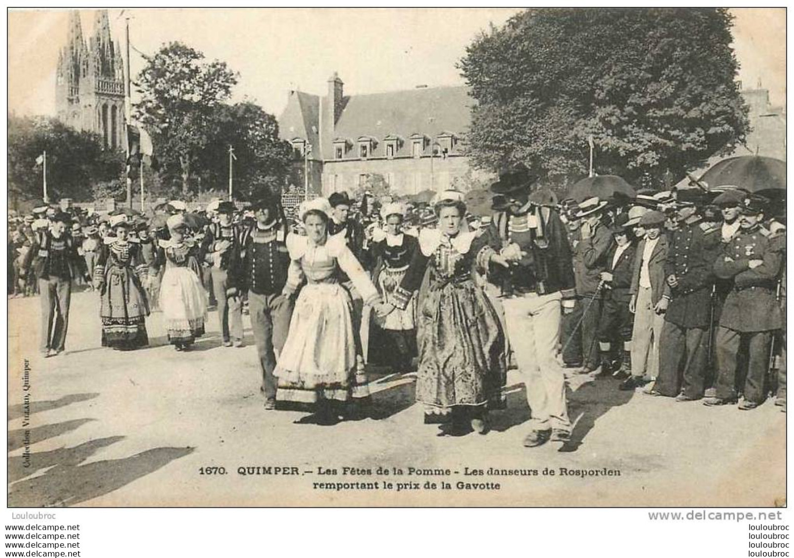 29 QUIMPER LES FETES DE LA POMME LES DANSEURS DE ROSPORDEN REMPORTANT LE PRIX DE LA GAVOTTE - Quimper