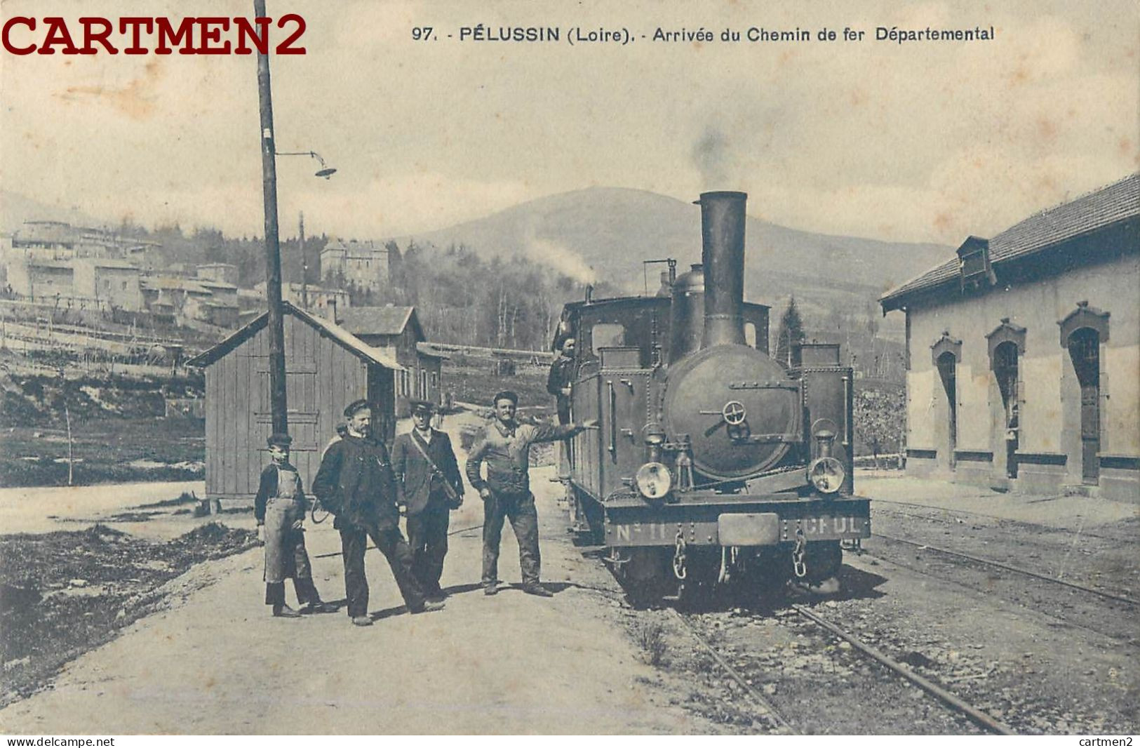 PELUSSIN ARRIVEE DU CHEMIN DE FER DEPARTEMENTAL GROS PLAN LOCOMOTIVE GARE STATION 42 LOIRE - Pelussin