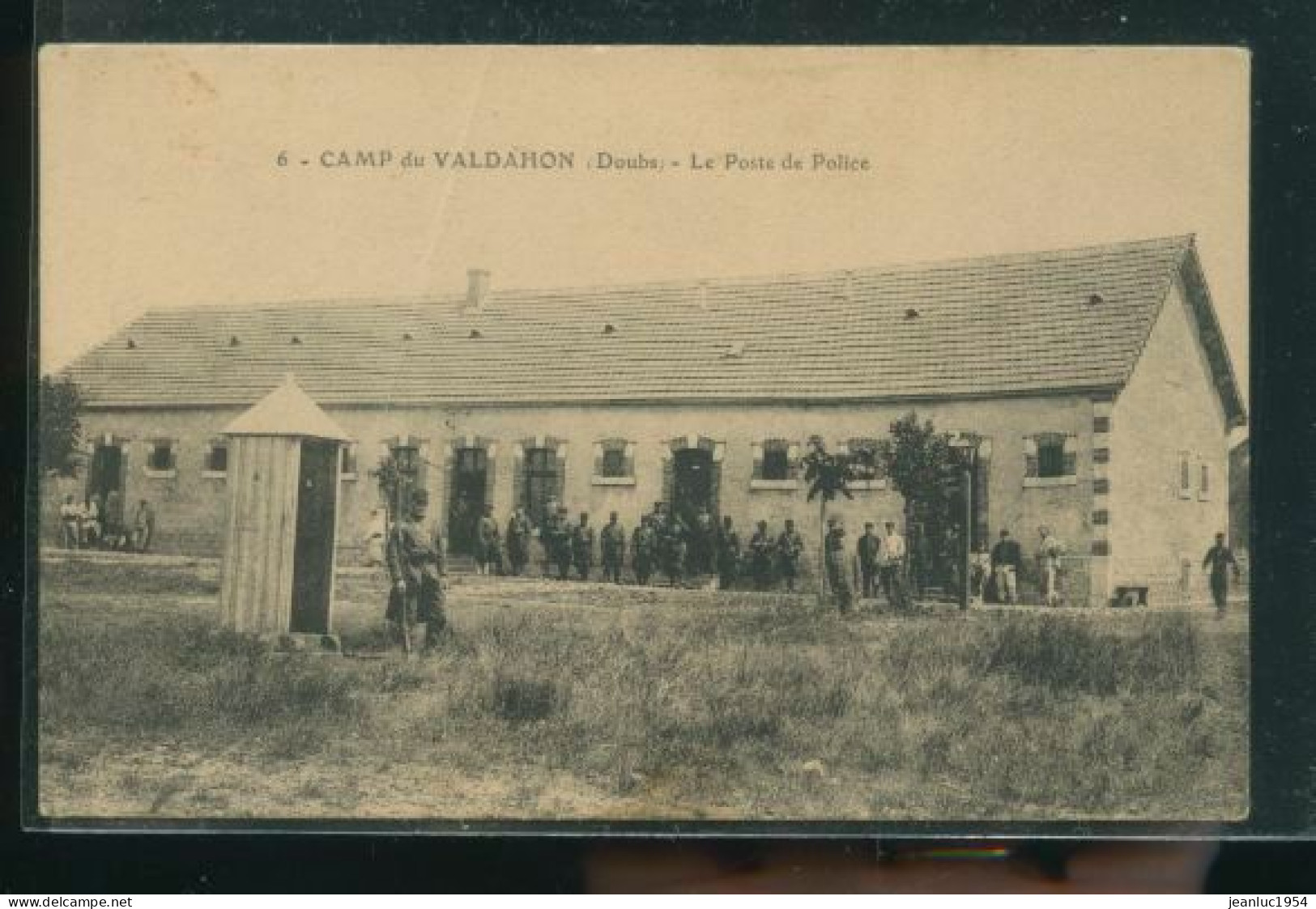 CAMP DE VALDAHON LE POSTE DE POLICE                                 ( MES PHOTOS NE SONT PAS JAUNES ) - Other & Unclassified