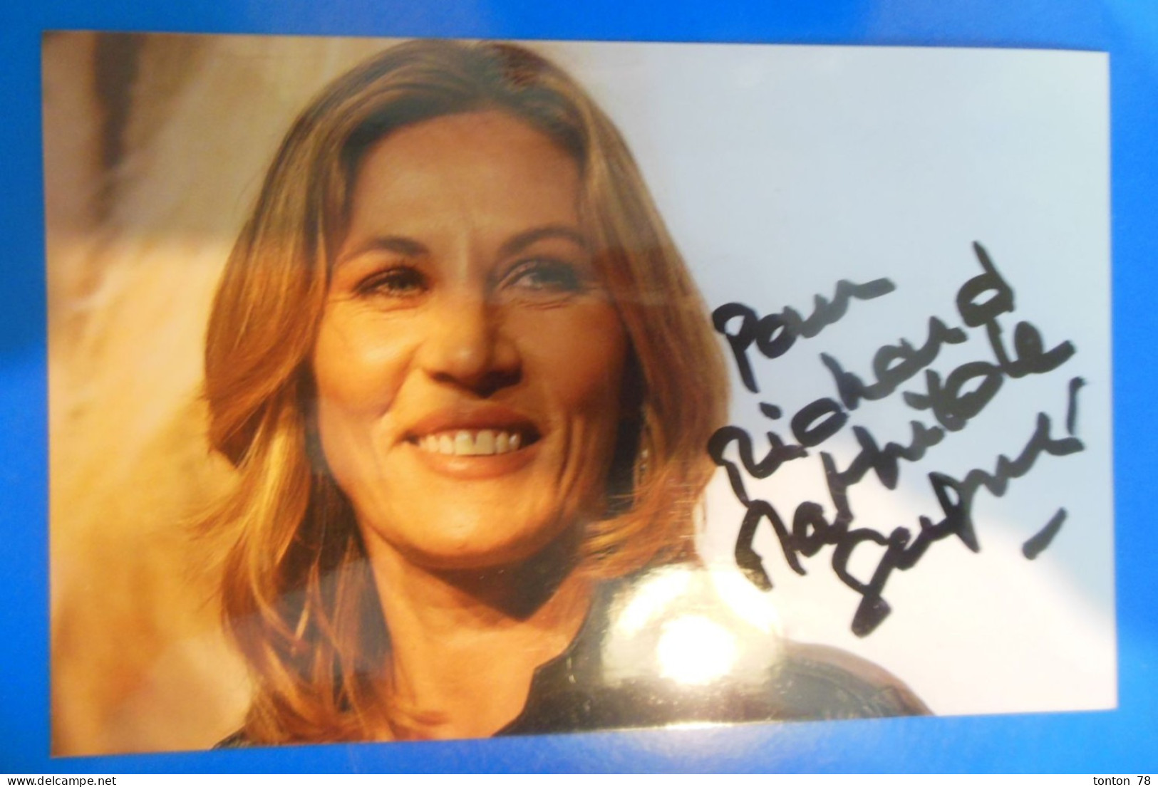 AUTOGRAPHE DE MATHILDE SEIGNER SUR PHOTO - Acteurs & Comédiens