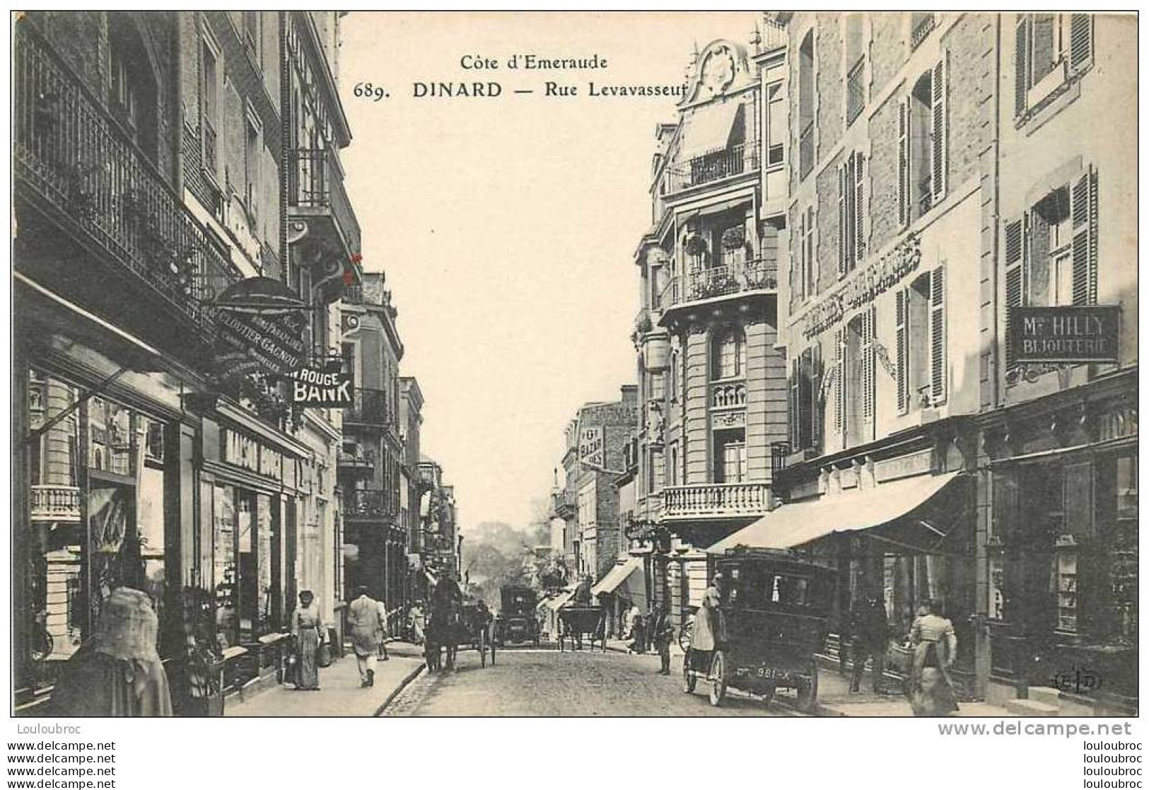 35 DINARD RUE LEVASSEUR  VIEILLE AUTOMOBILE - Dinard