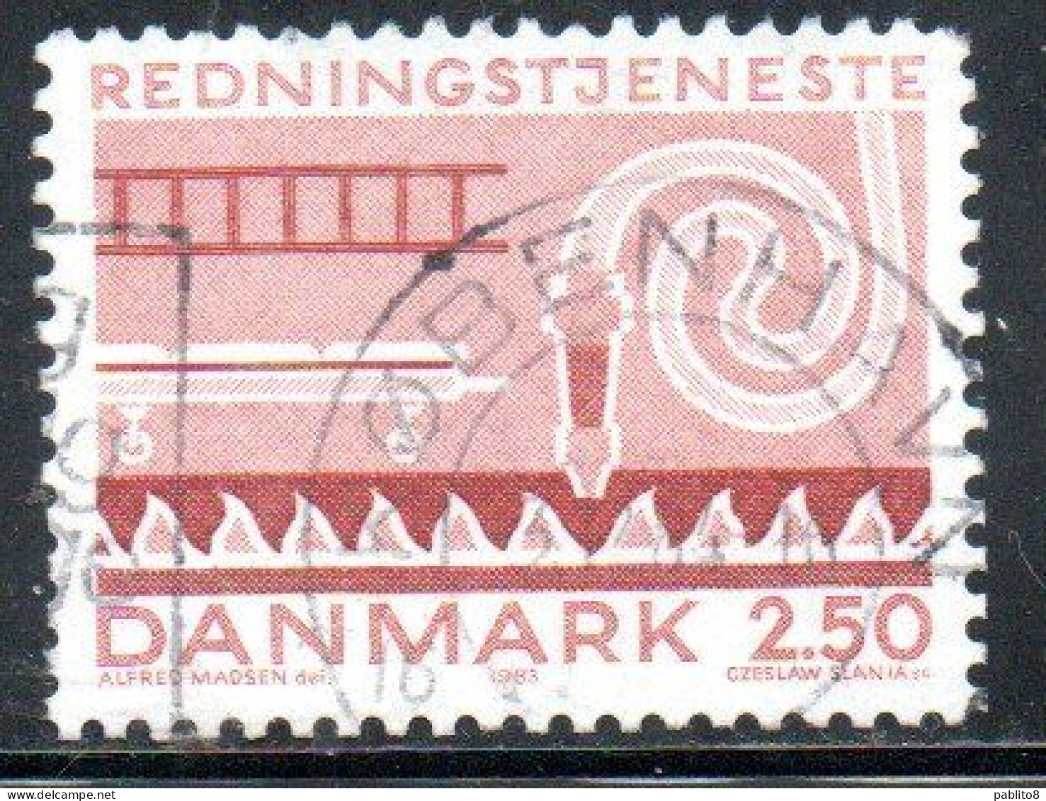 DANEMARK DANMARK DENMARK DANIMARCA 1983 LIFE SAVING AND SALVAGE SERVICE FIRE AMBULANCE 2.50k USED USATO OBLITERE - Used Stamps