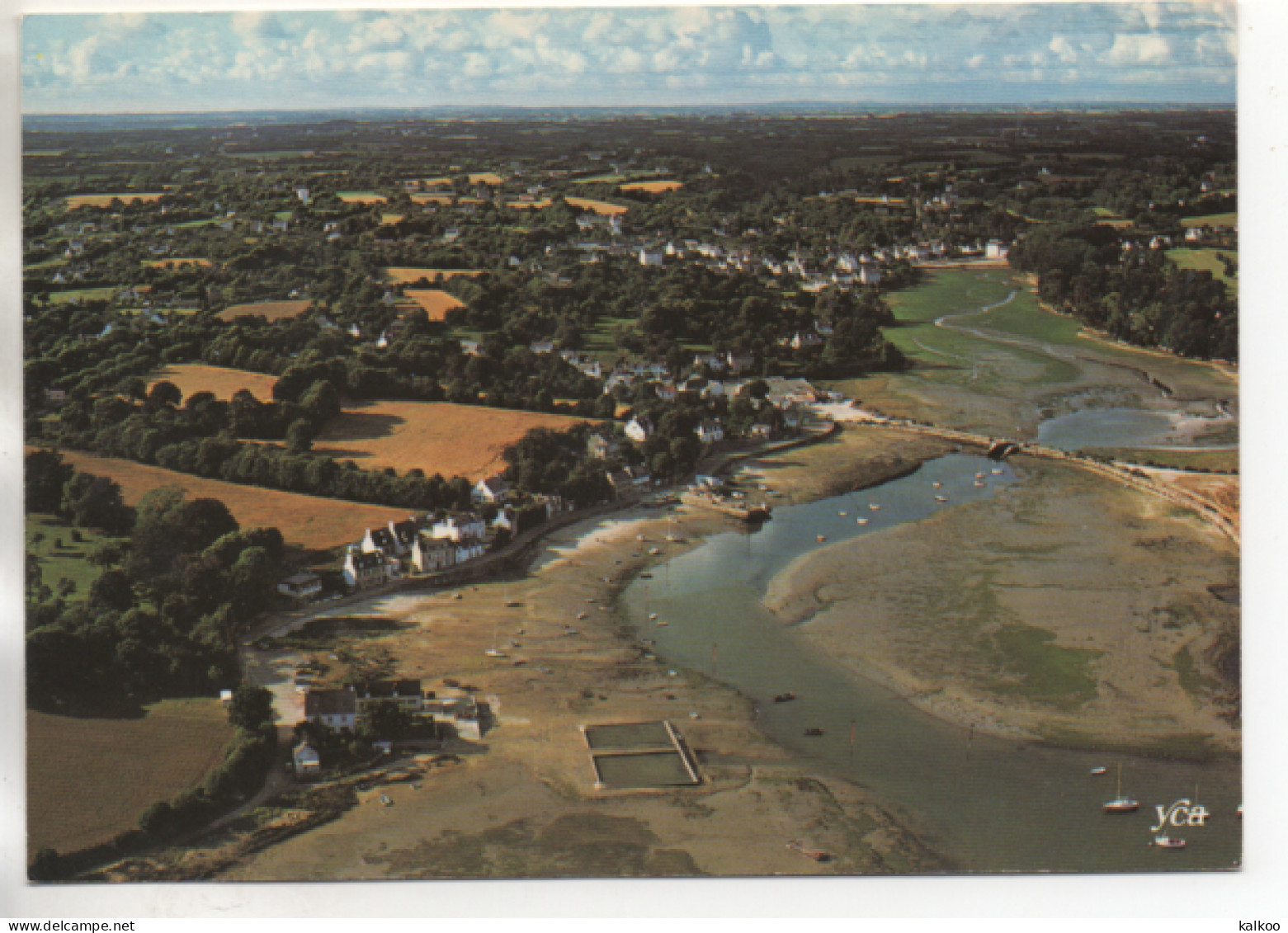 CPM ( La Foret Fouesnant - La Riviére Et Le Bourg ) - La Forêt-Fouesnant